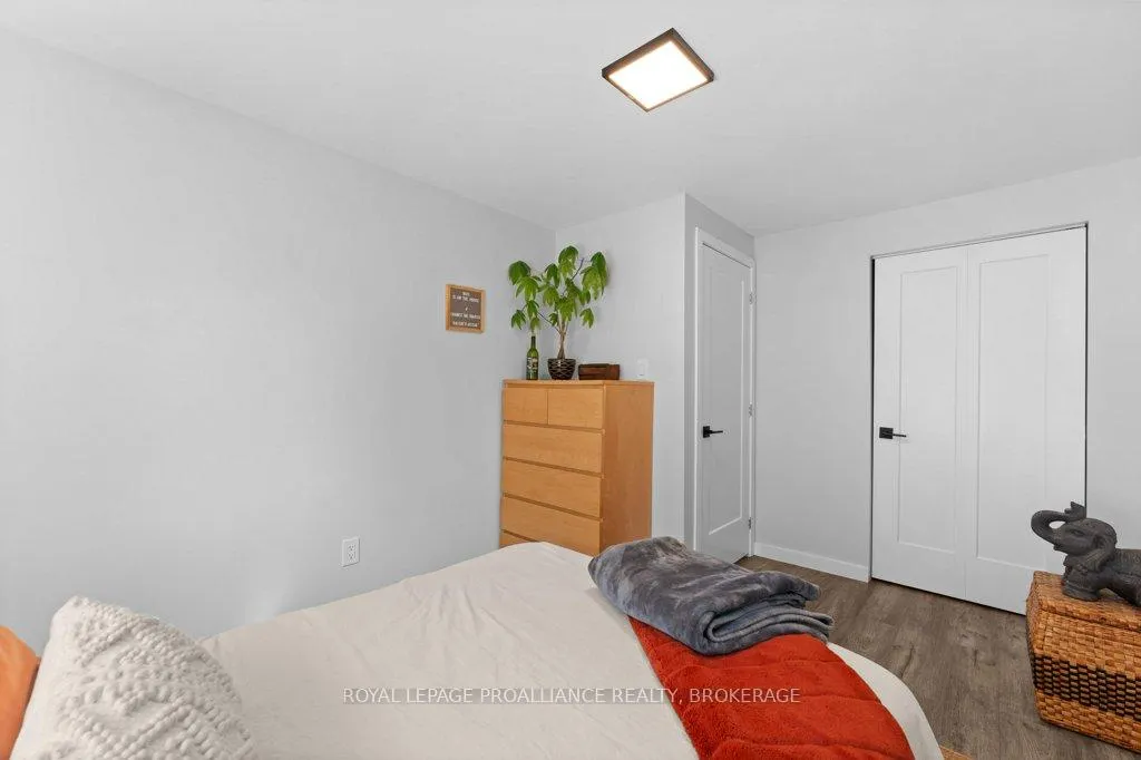 Photo 18 of 26 Woodstone Crescent, Kingston, Central City West — HOMEH