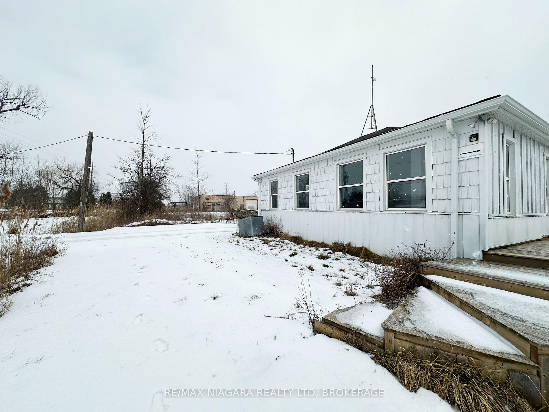 Photo 2 of Unit 1, 1806 Allanport Road, Thorold, Port Robinson — HOMEH