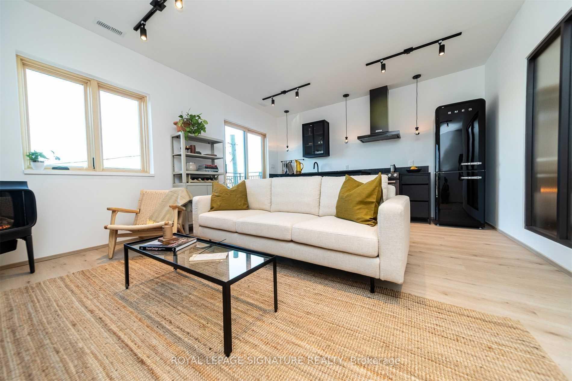 Photo 3 of Unit 4, 36 Geary Avenue, Toronto, Wychwood — HOMEH