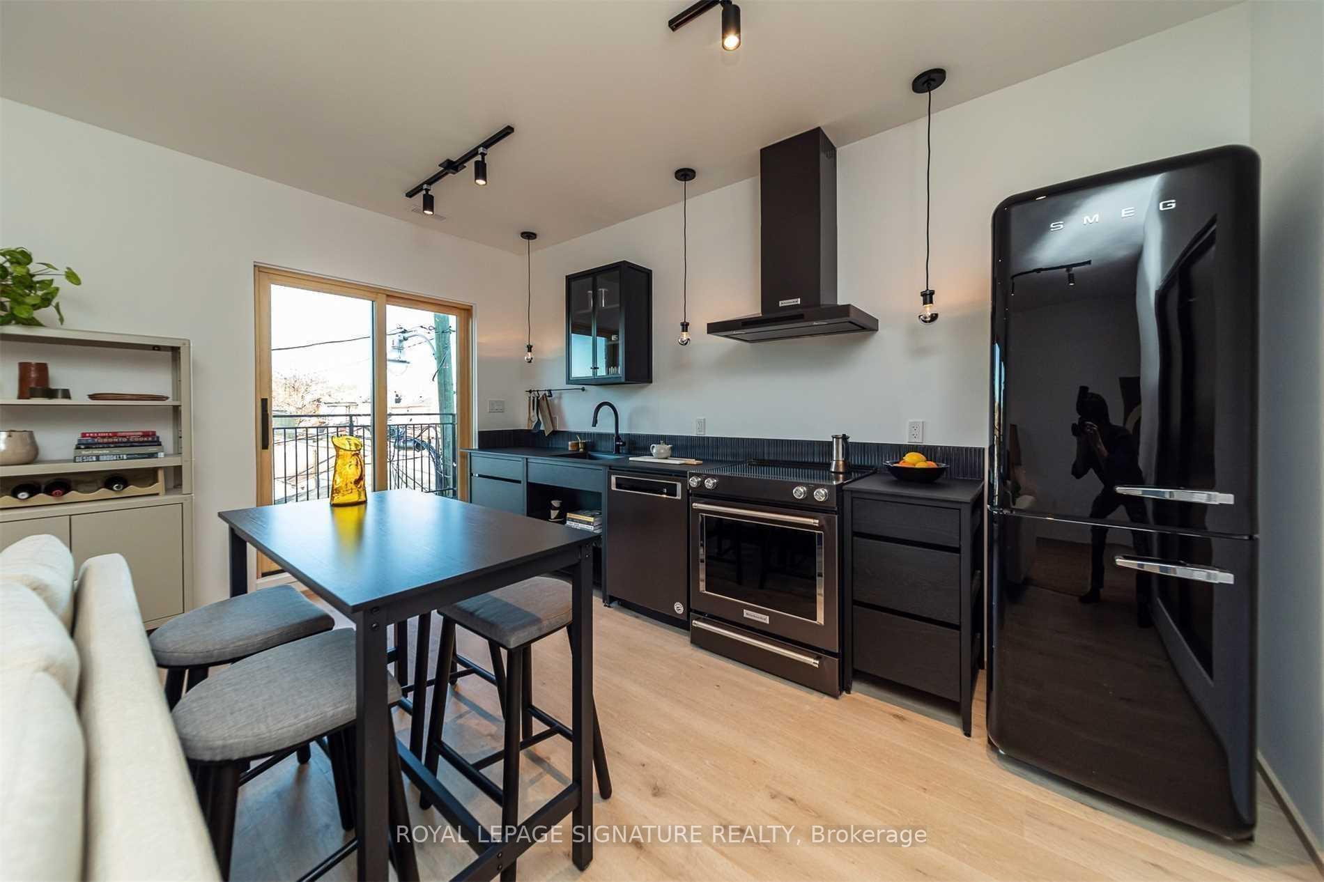 Photo 7 of Unit 4, 36 Geary Avenue, Toronto, Wychwood — HOMEH