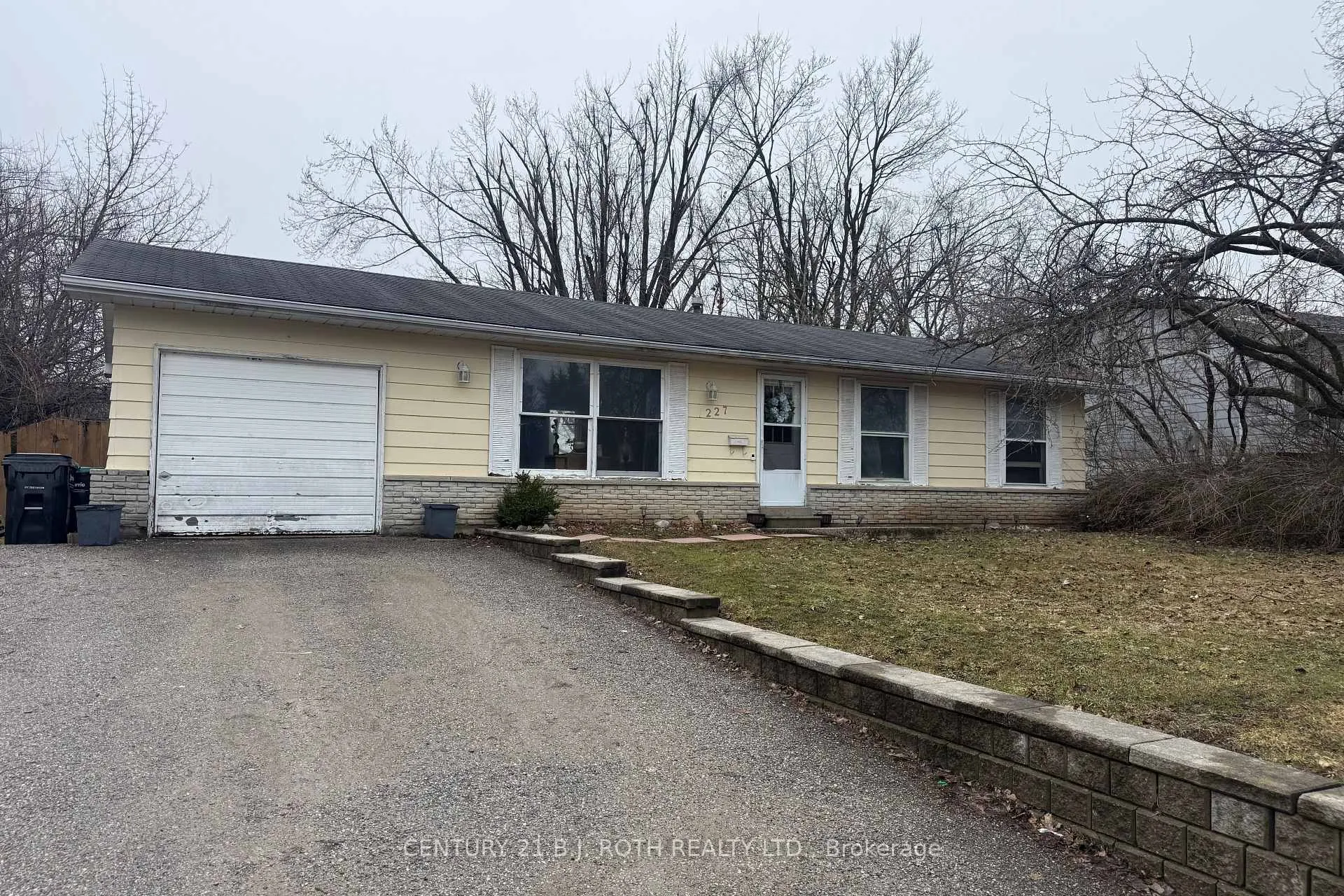 Photo 1 of 227 Pine Drive, Barrie, Bayshore — HOMEH