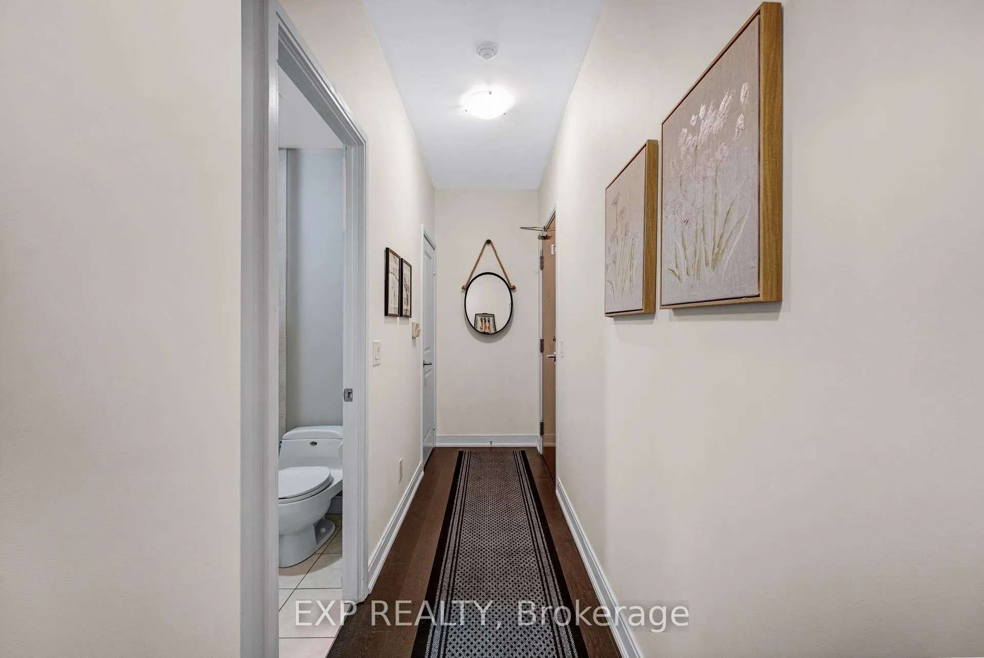 Photo 3 of Unit 1102, 88 Broadway Avenue, Toronto, Mount Pleasant West — HOMEH