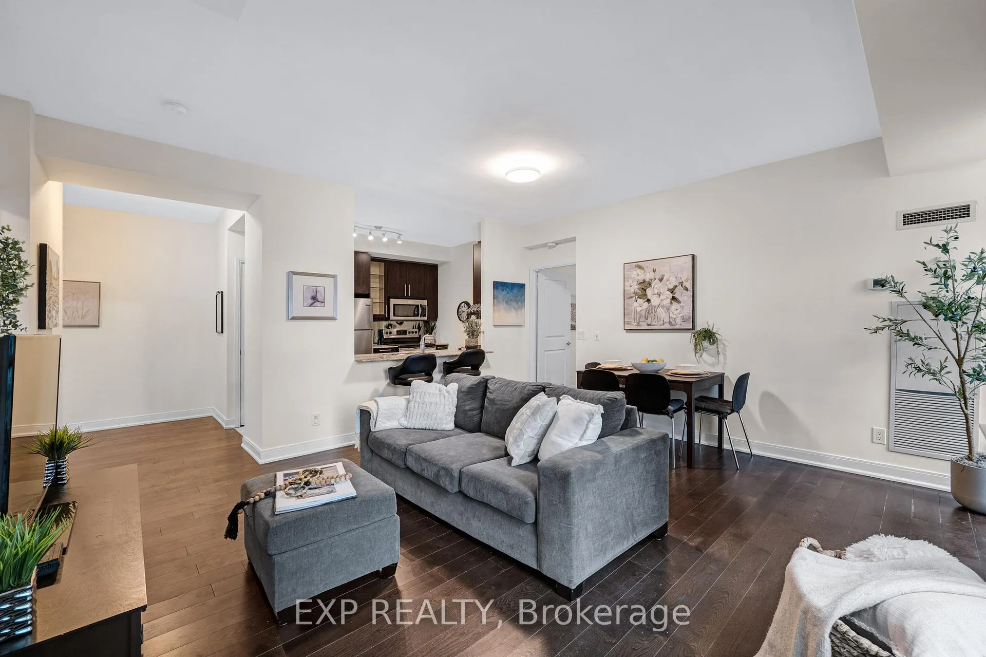 Photo 12 of Unit 1102, 88 Broadway Avenue, Toronto, Mount Pleasant West — HOMEH