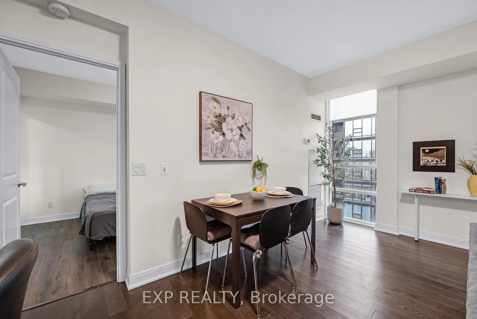 Photo 14 of Unit 1102, 88 Broadway Avenue, Toronto, Mount Pleasant West — HOMEH