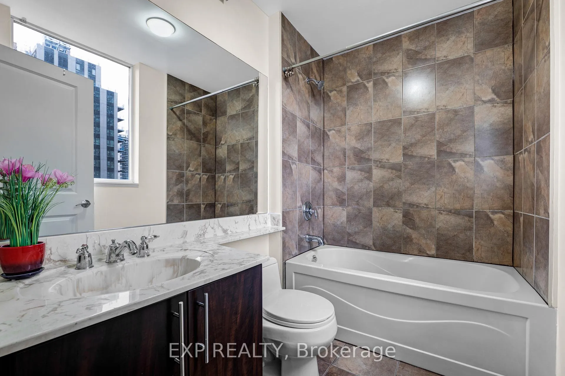 Photo 17 of Unit 1102, 88 Broadway Avenue, Toronto, Mount Pleasant West — HOMEH