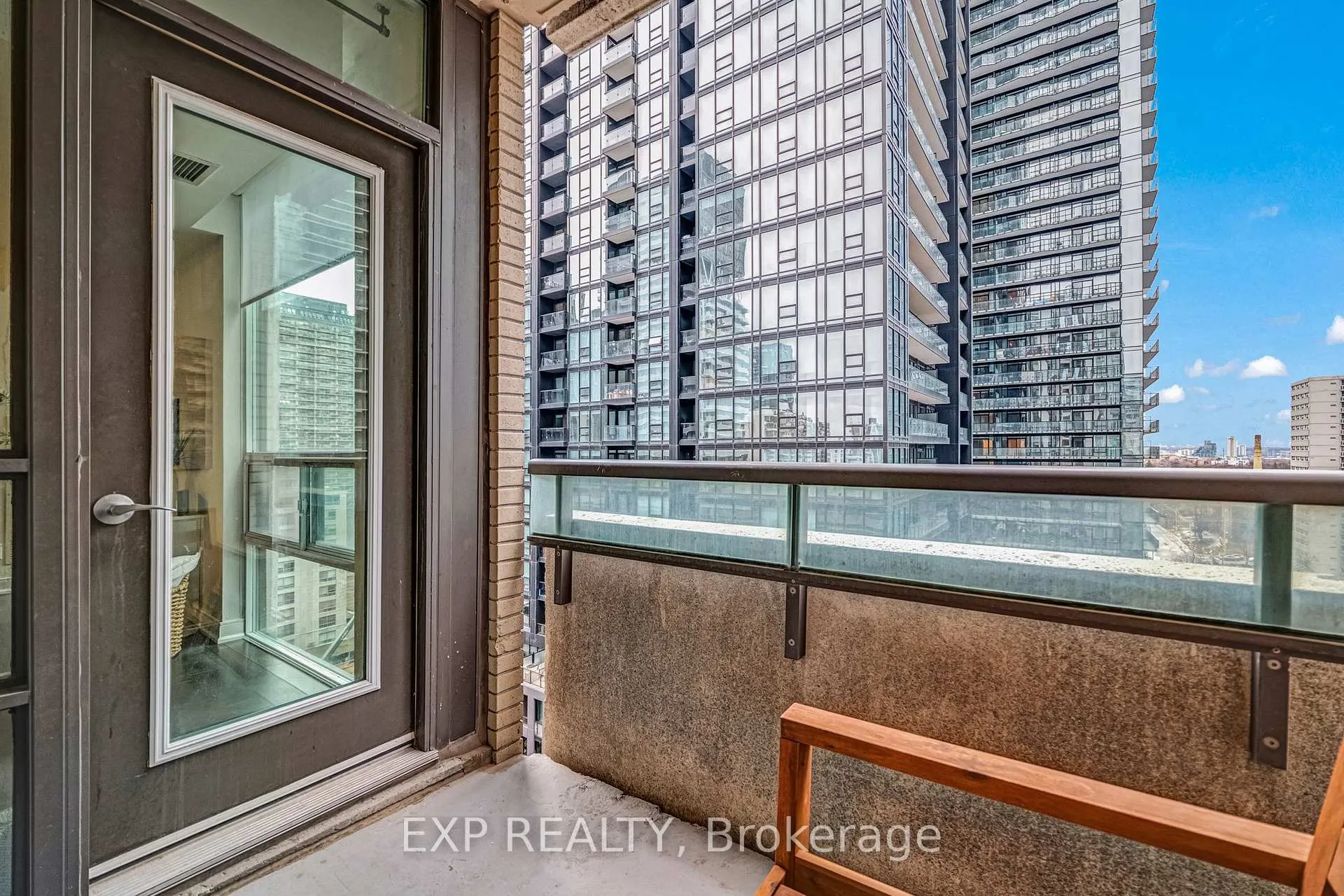 Photo 23 of Unit 1102, 88 Broadway Avenue, Toronto, Mount Pleasant West — HOMEH