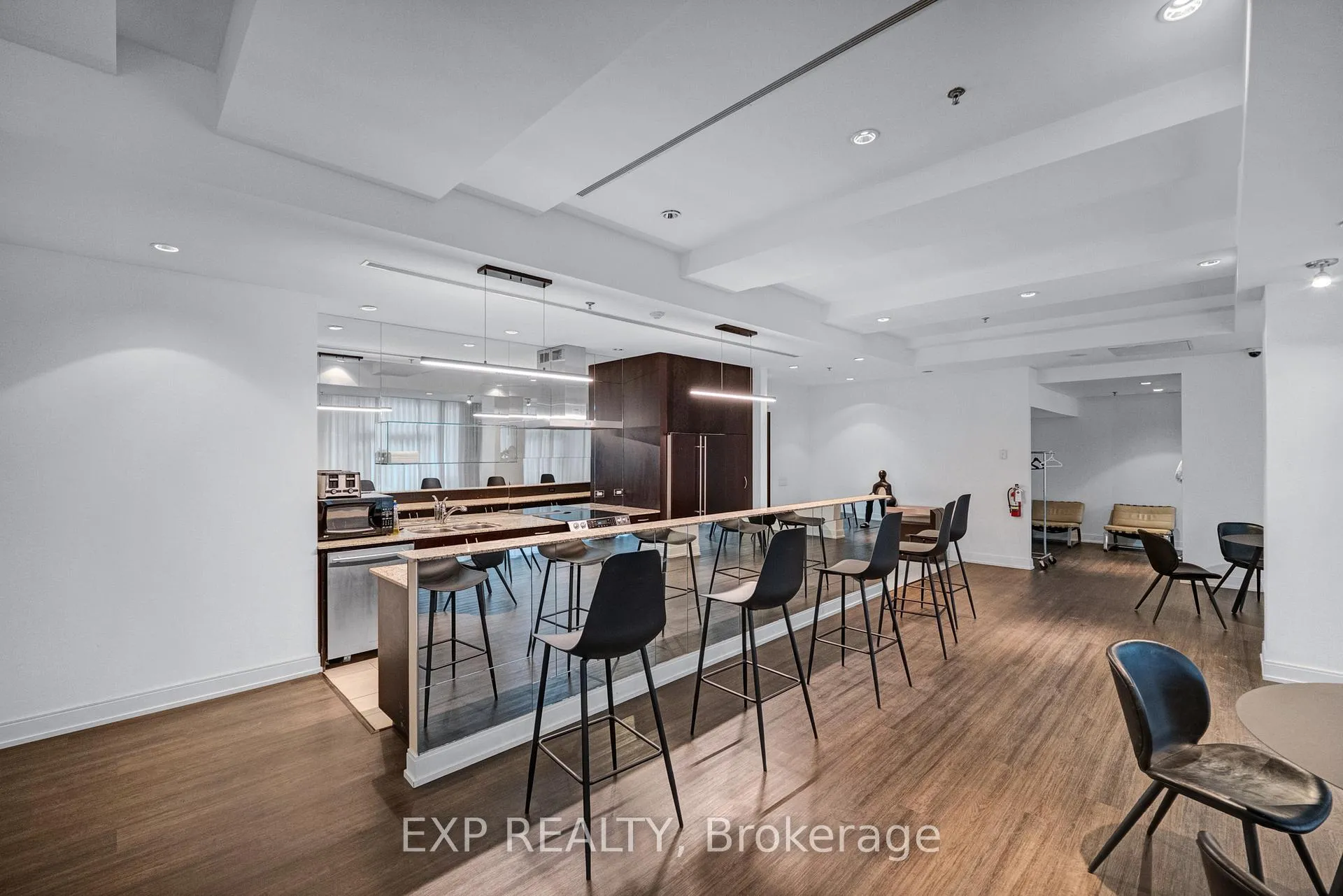 Photo 27 of Unit 1102, 88 Broadway Avenue, Toronto, Mount Pleasant West — HOMEH