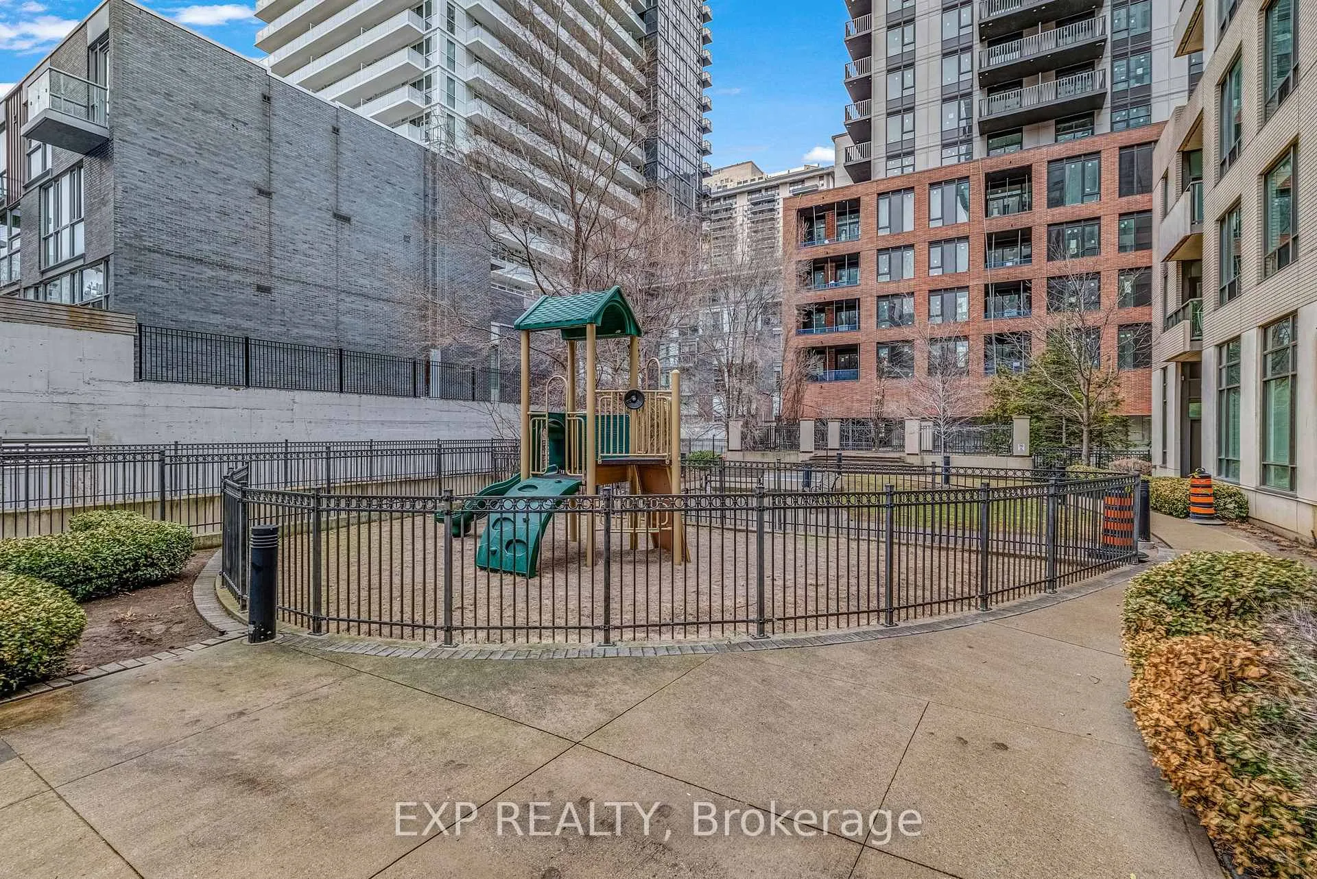 Photo 32 of Unit 1102, 88 Broadway Avenue, Toronto, Mount Pleasant West — HOMEH