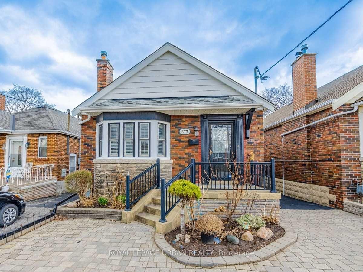 Front of Unit Bsmt, 377 Mortimer Avenue