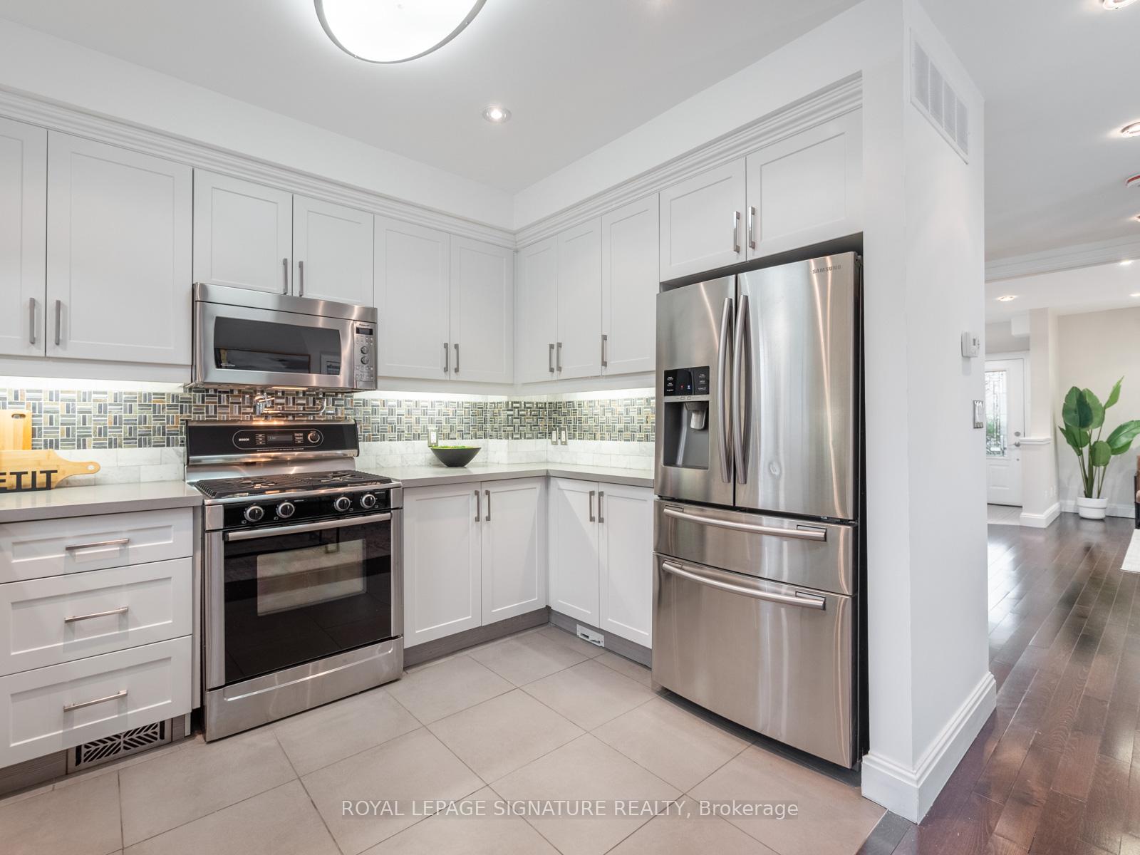 Photo 14 of 9 Westbrook Avenue, Toronto, Woodbine-Lumsden — HOMEH