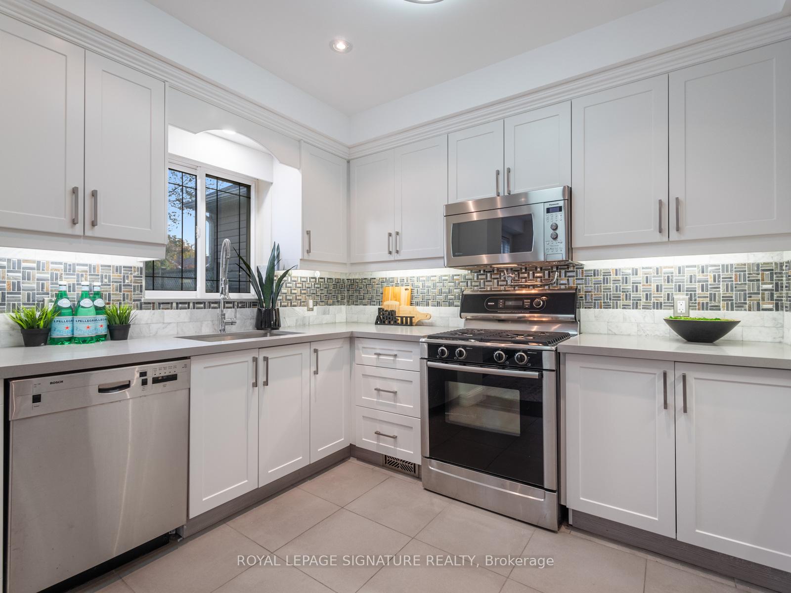 Photo 16 of 9 Westbrook Avenue, Toronto, Woodbine-Lumsden — HOMEH