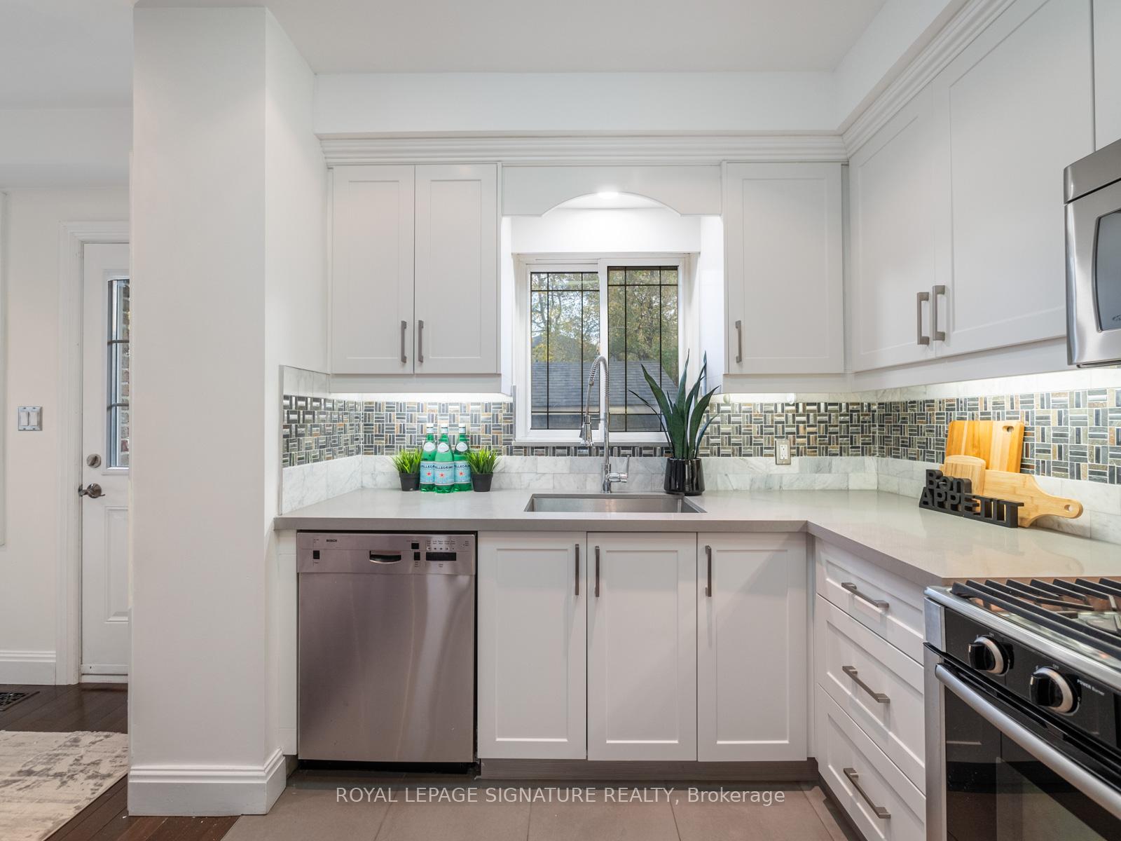 Photo 17 of 9 Westbrook Avenue, Toronto, Woodbine-Lumsden — HOMEH