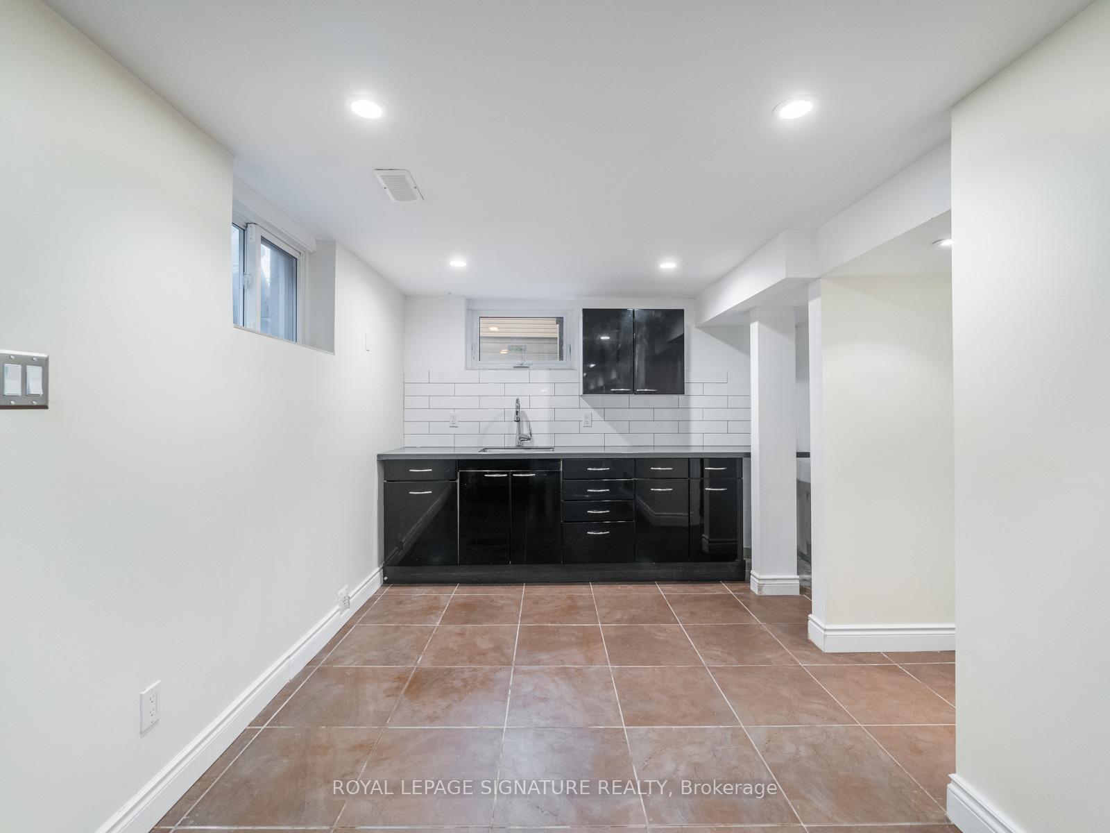 Photo 32 of 9 Westbrook Avenue, Toronto, Woodbine-Lumsden — HOMEH