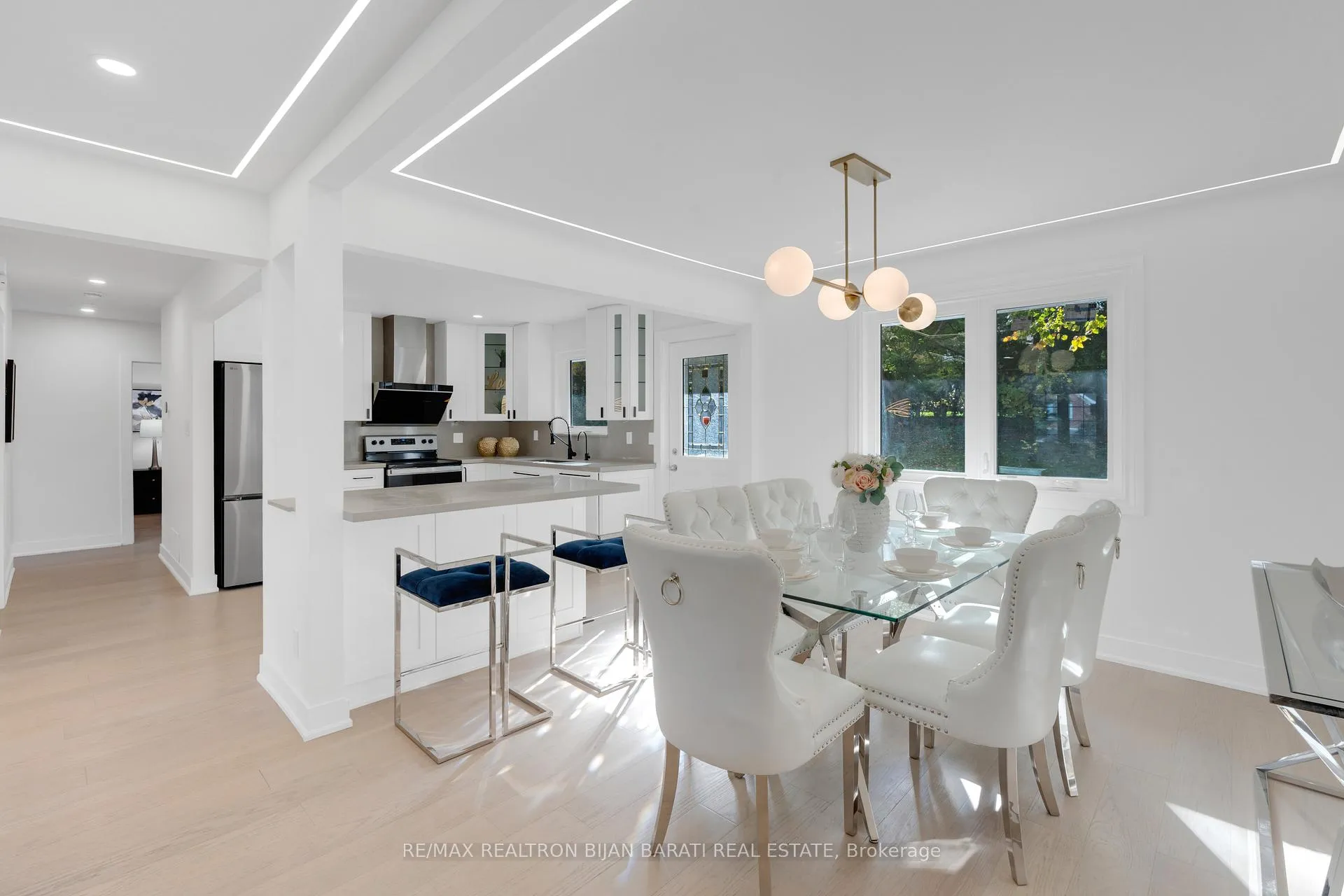 Photo 6 of 14 Henderson Avenue, Markham, Grandview — HOMEH