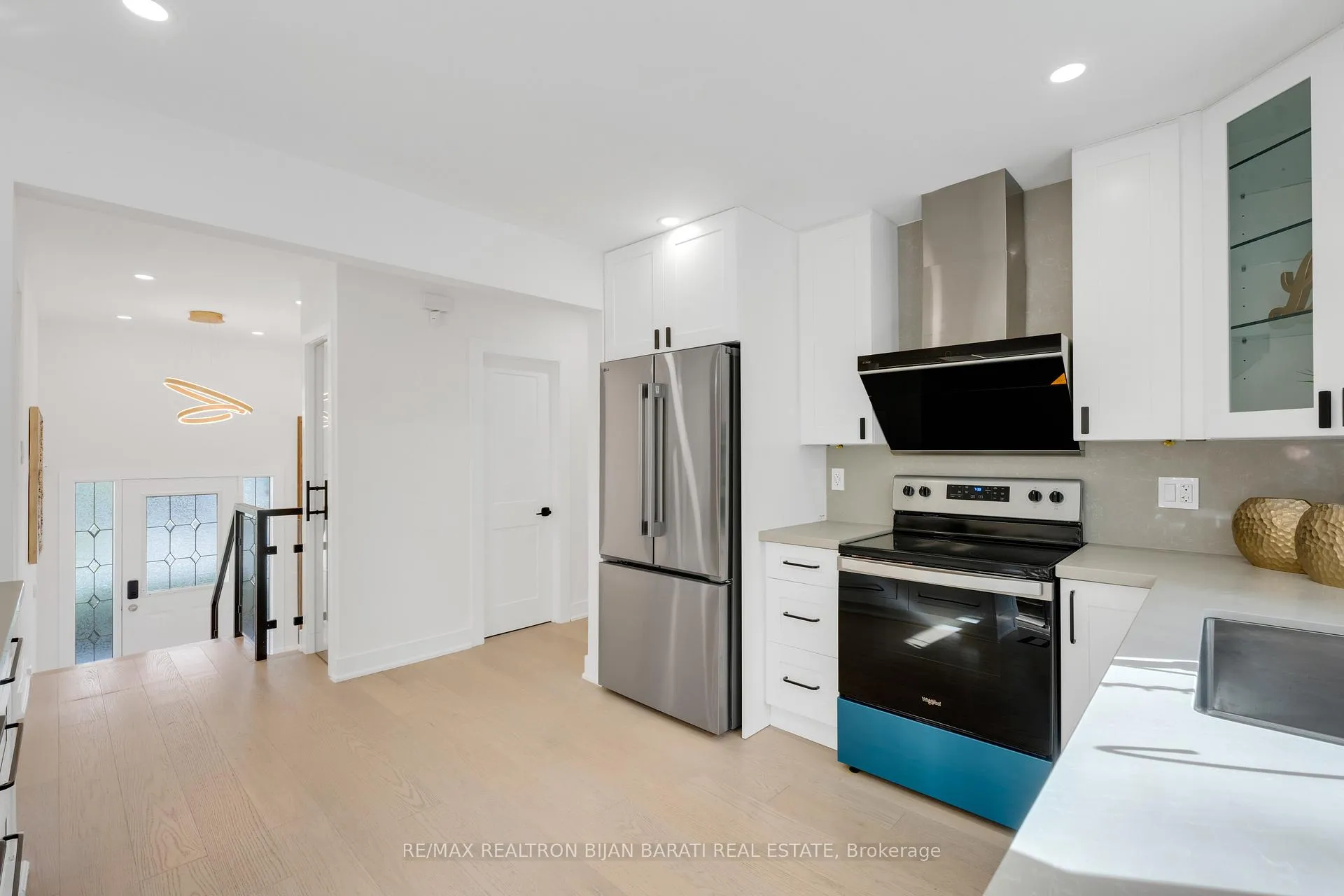 Photo 13 of 14 Henderson Avenue, Markham, Grandview — HOMEH