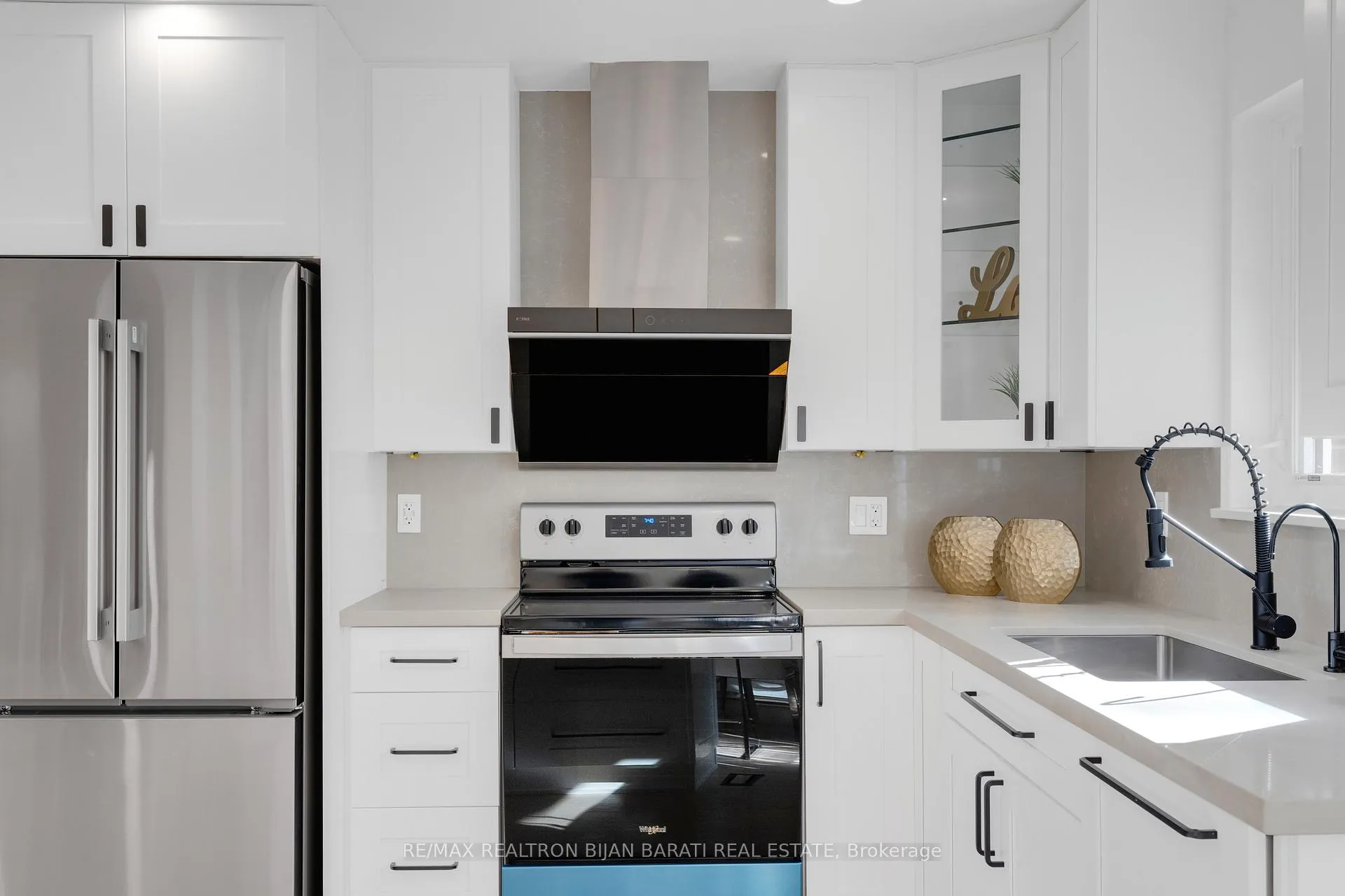 Photo 15 of 14 Henderson Avenue, Markham, Grandview — HOMEH