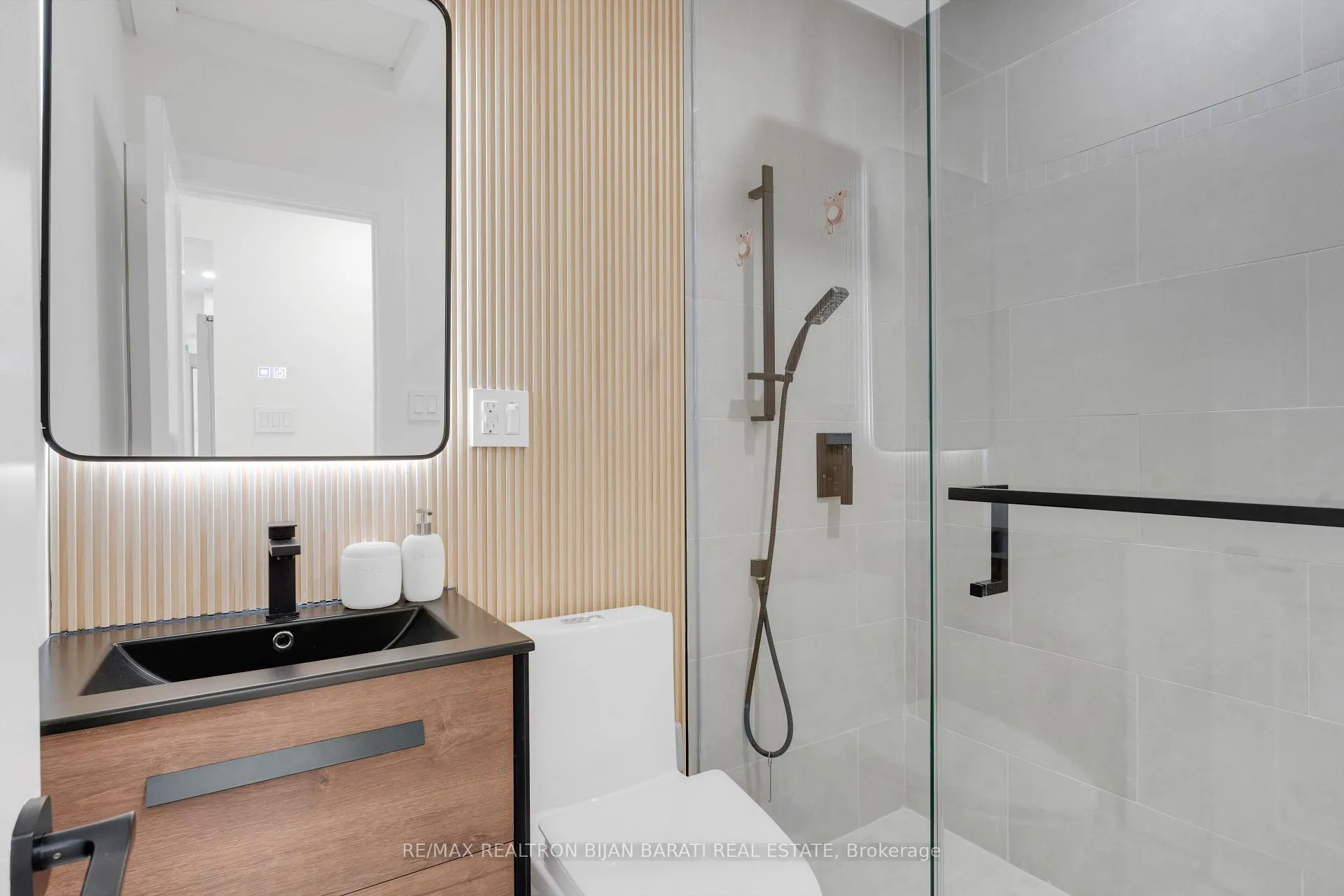 Photo 19 of 14 Henderson Avenue, Markham, Grandview — HOMEH