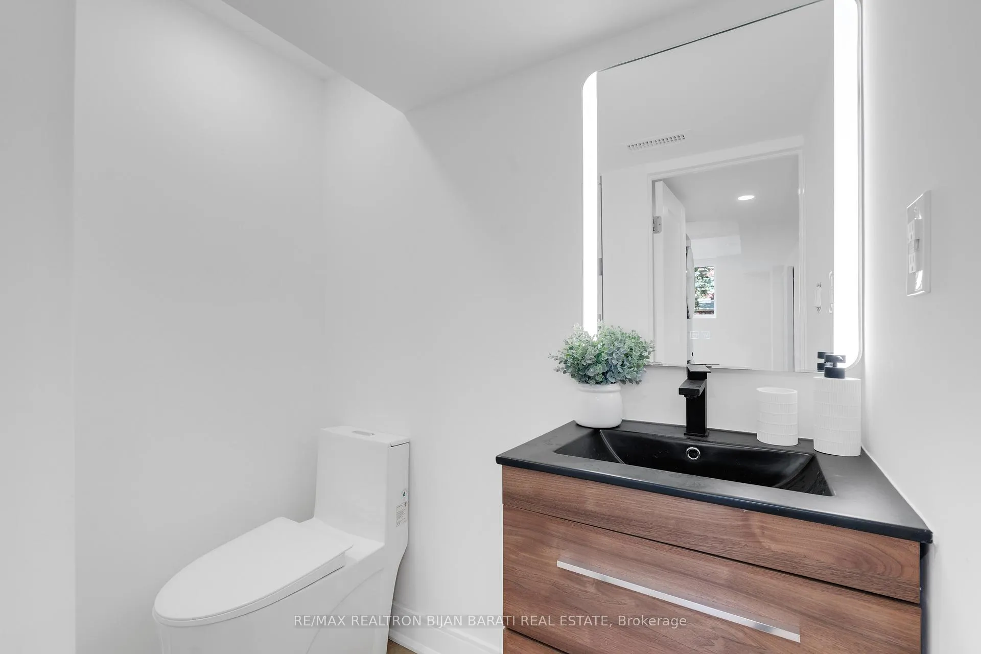 Photo 28 of 14 Henderson Avenue, Markham, Grandview — HOMEH