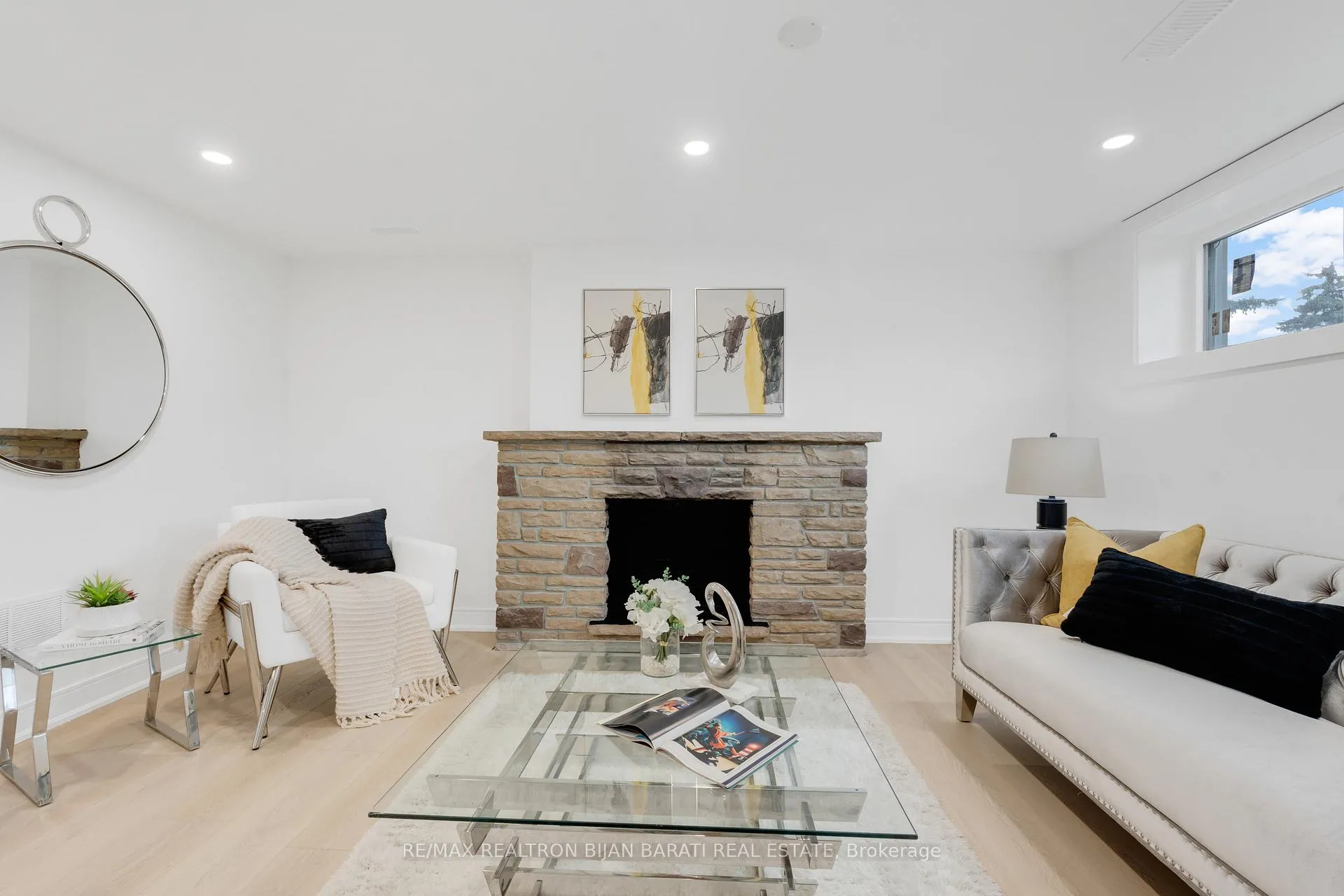 Photo 33 of 14 Henderson Avenue, Markham, Grandview — HOMEH