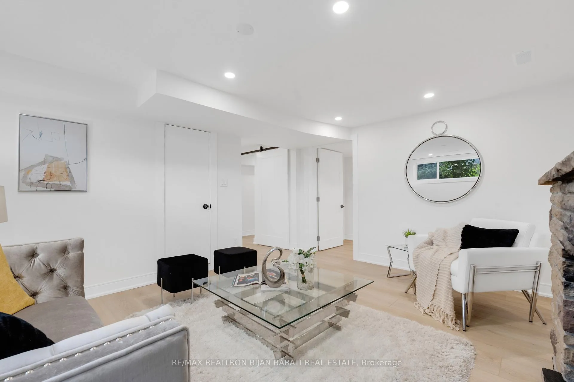 Photo 35 of 14 Henderson Avenue, Markham, Grandview — HOMEH