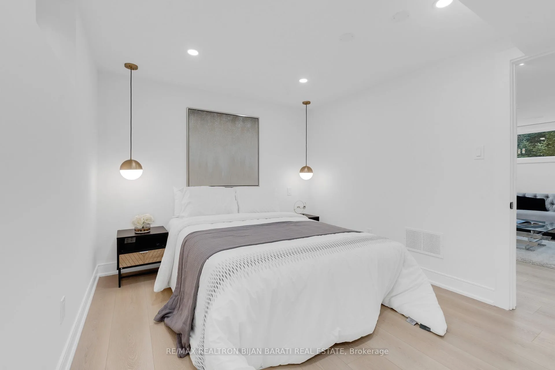 Photo 37 of 14 Henderson Avenue, Markham, Grandview — HOMEH