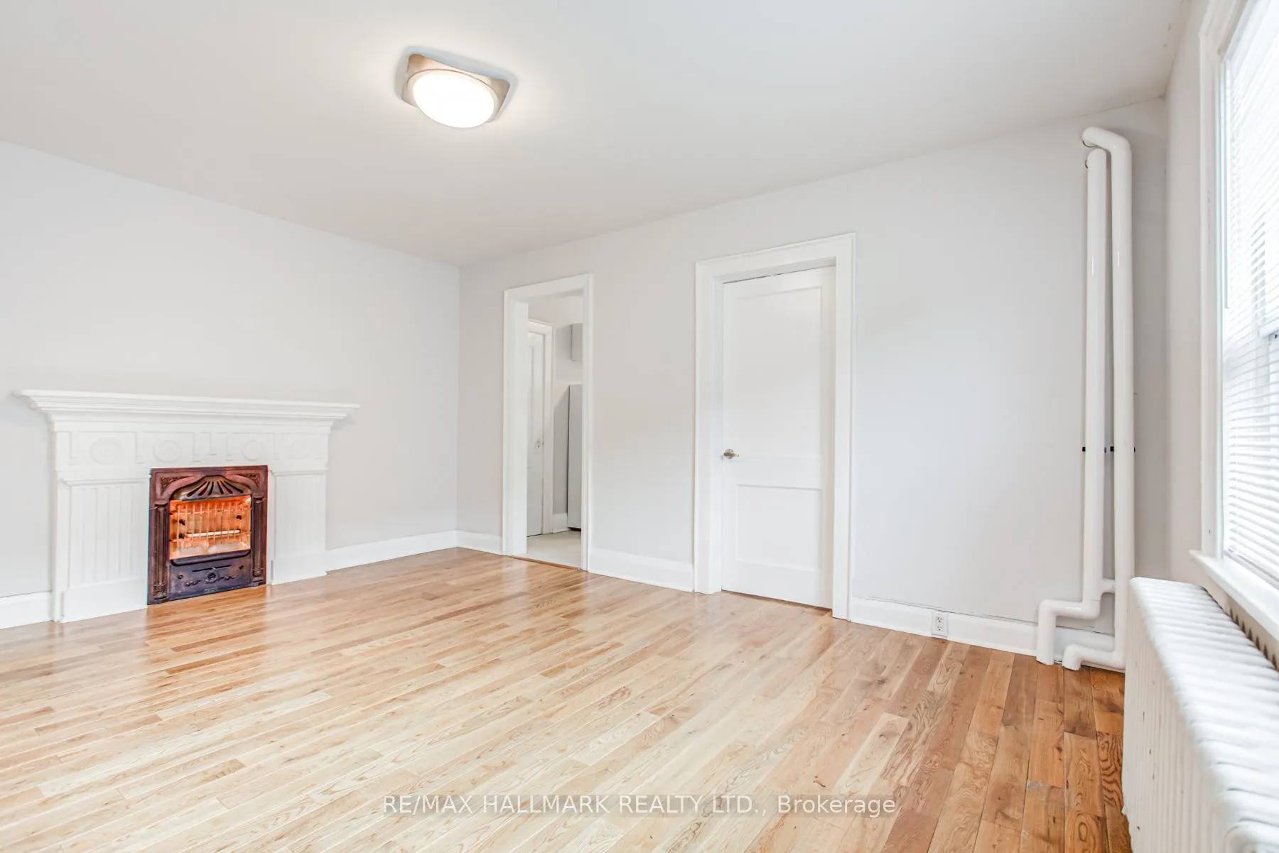 Photo 6 of Unit 1, 27 Sherwood Avenue, Toronto, Mount Pleasant East — HOMEH