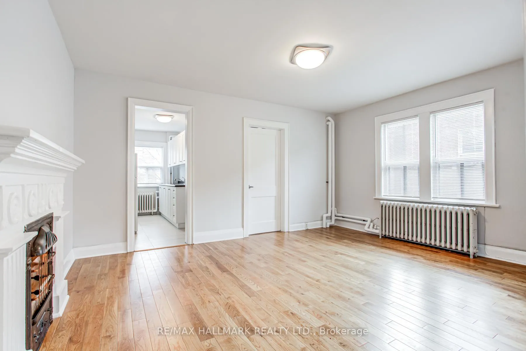 Photo 7 of Unit 1, 27 Sherwood Avenue, Toronto, Mount Pleasant East — HOMEH