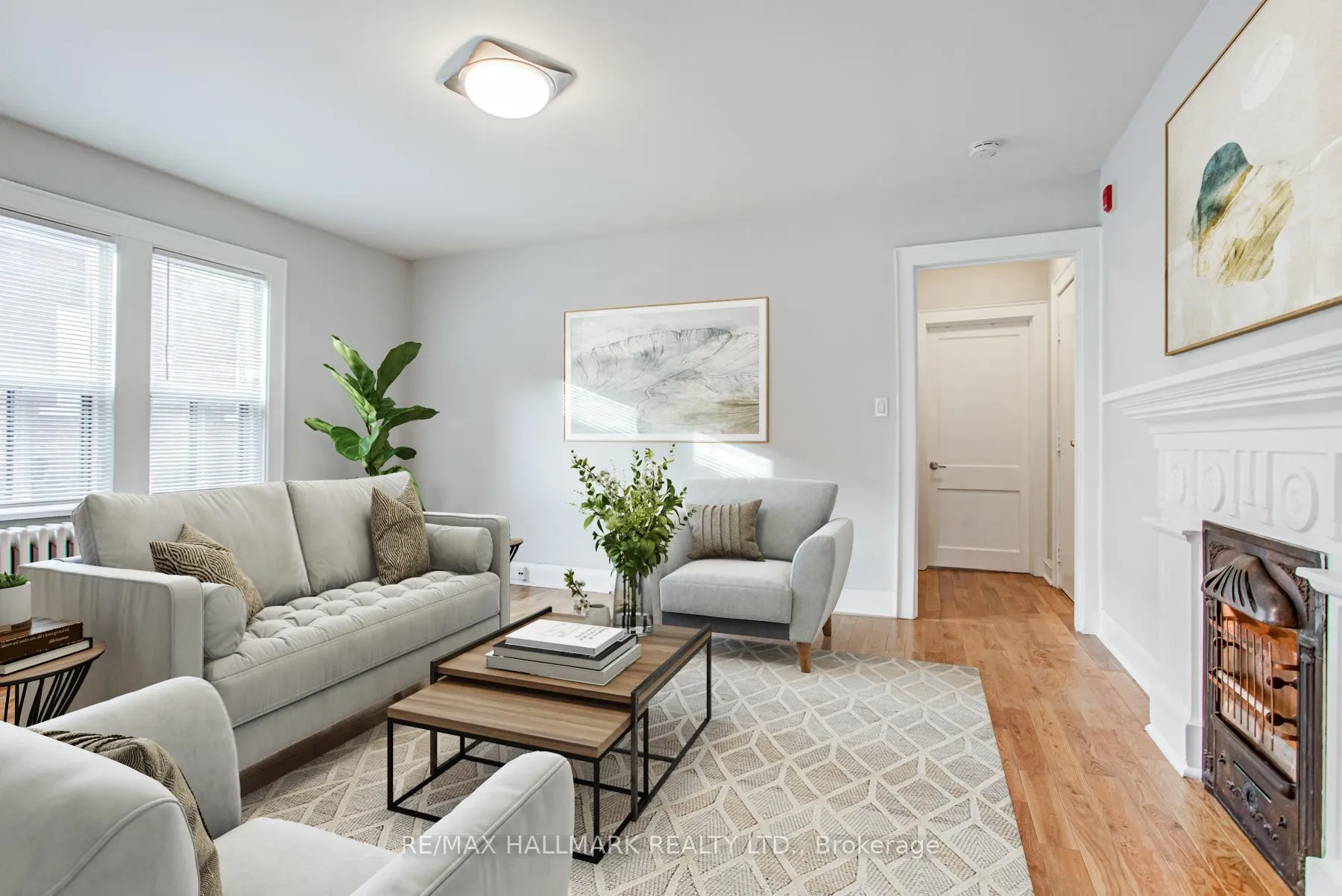 Photo 8 of Unit 1, 27 Sherwood Avenue, Toronto, Mount Pleasant East — HOMEH