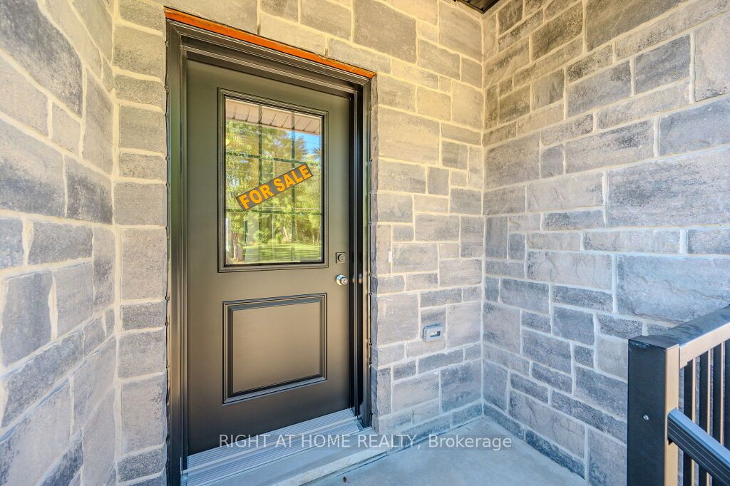 Photo 40 of 423 Woolwich Street, Waterloo — HOMEH