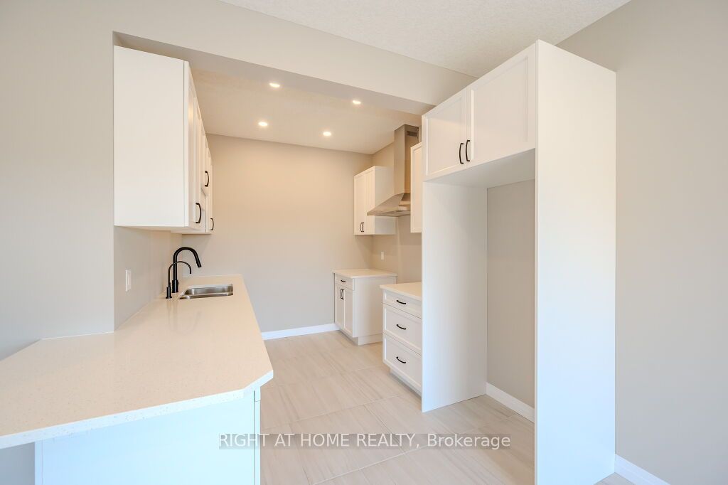 Photo 51 of 423 Woolwich Street, Waterloo — HOMEH