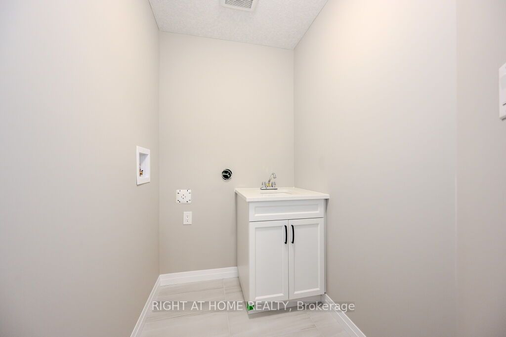 Photo 67 of 423 Woolwich Street, Waterloo — HOMEH