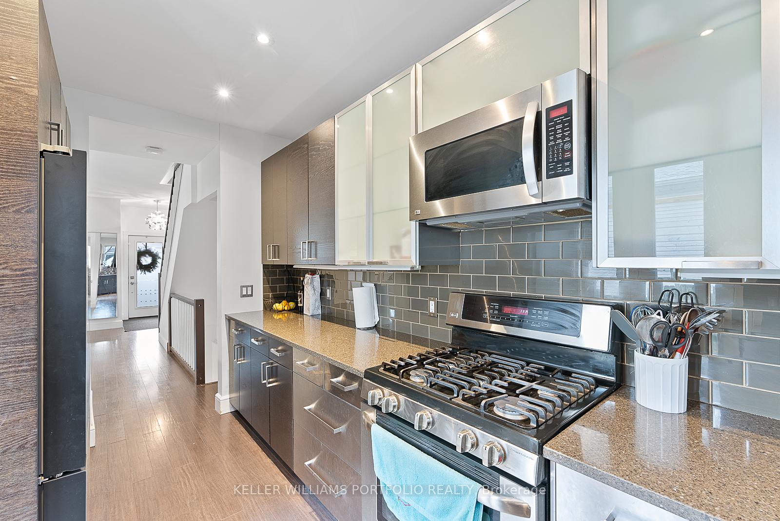 Photo 16 of 557 Craven Road, Toronto, Greenwood-Coxwell — HOMEH