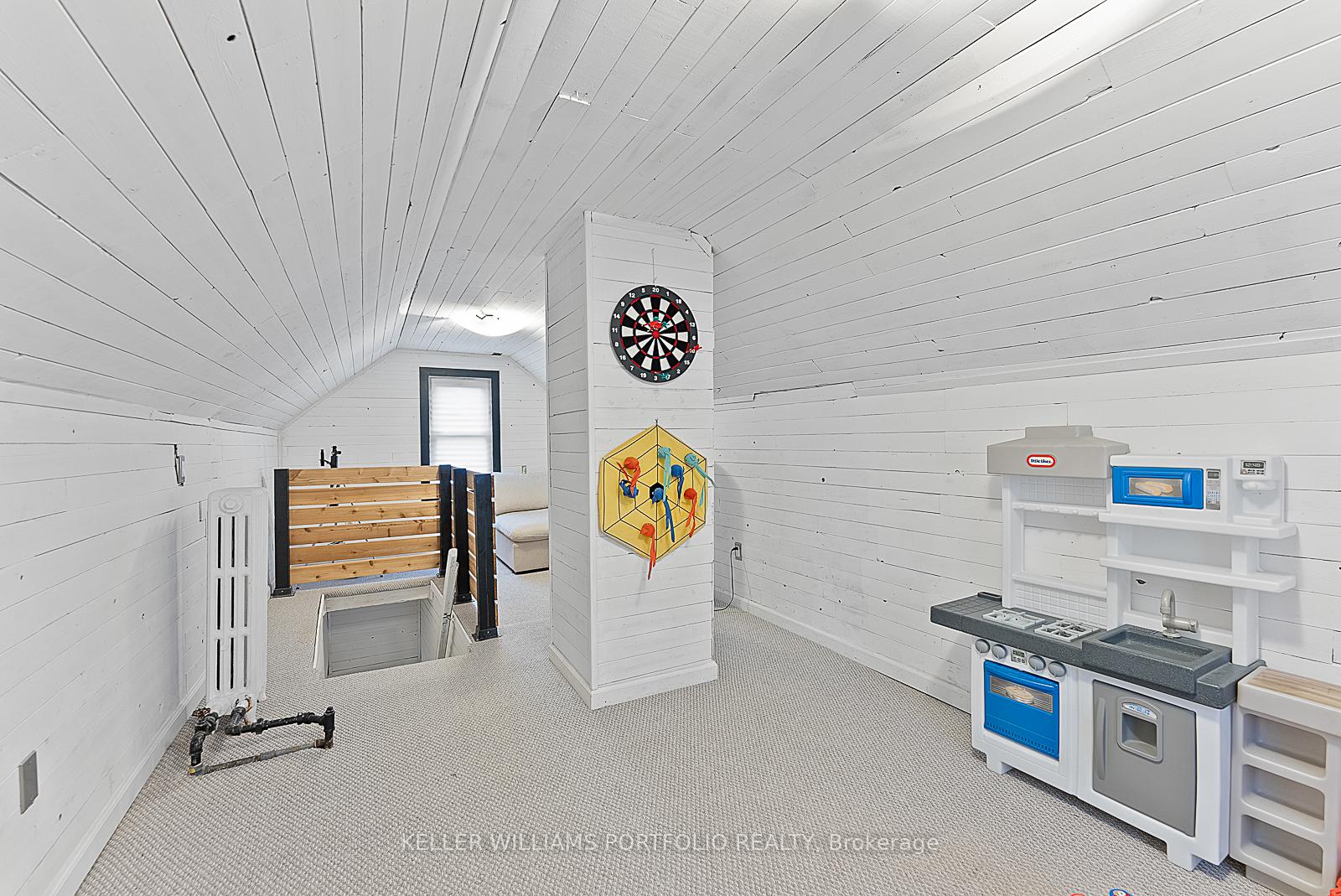 Photo 29 of 557 Craven Road, Toronto, Greenwood-Coxwell — HOMEH