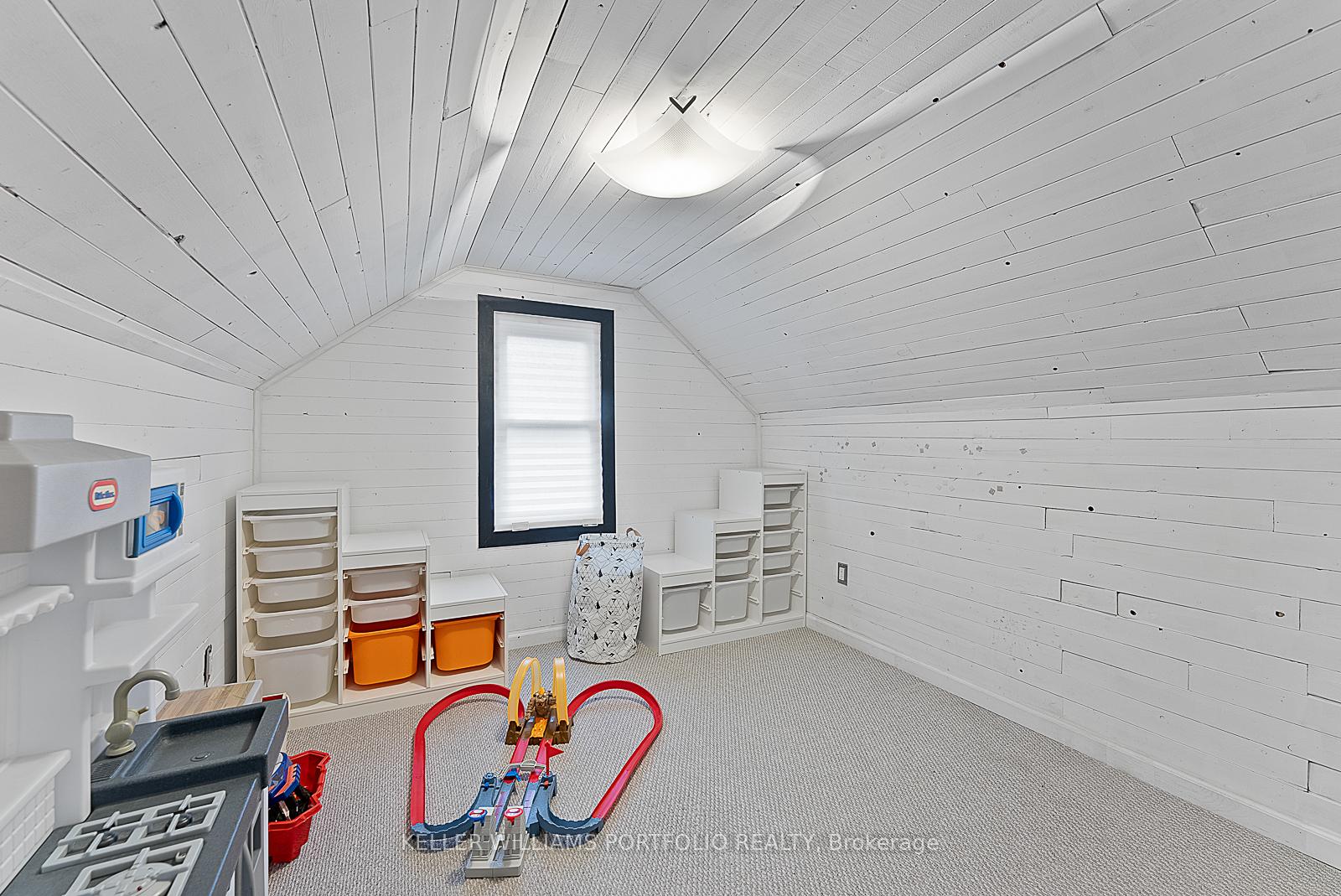 Photo 31 of 557 Craven Road, Toronto, Greenwood-Coxwell — HOMEH