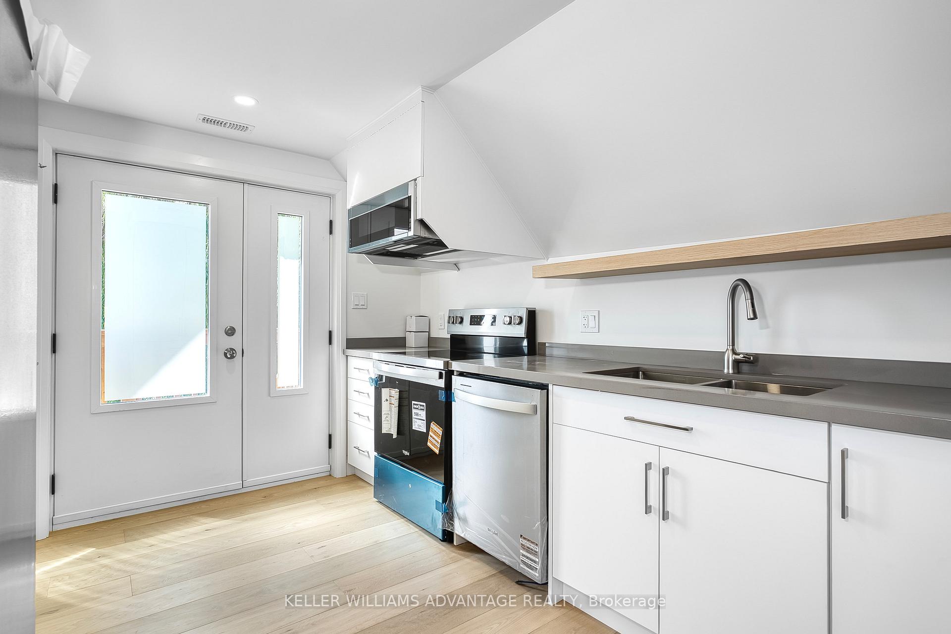 Photo 5 of Unit 3rd Floor, 42 Delaware Avenue, Toronto, Palmerston-Little Italy — HOMEH