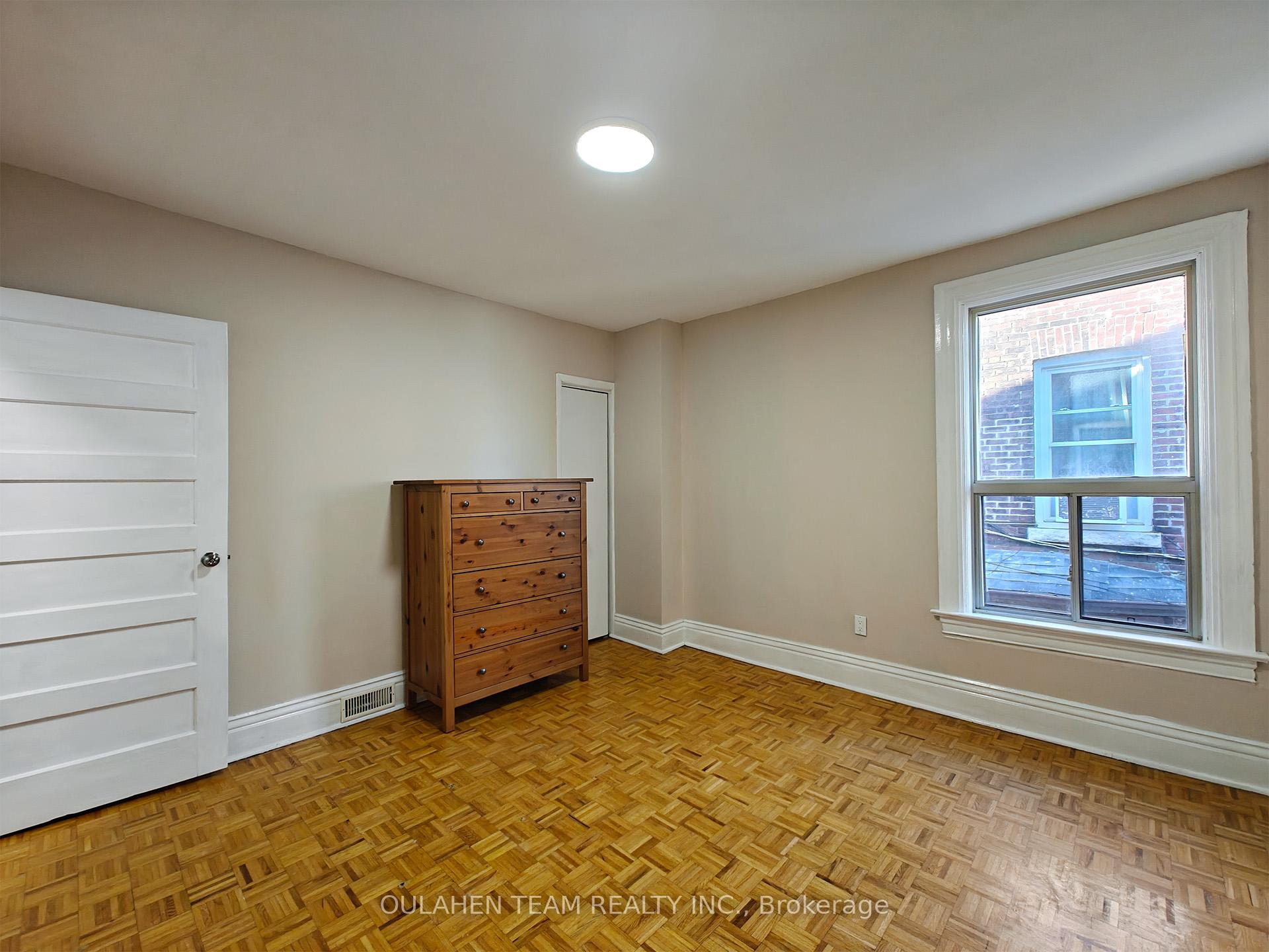 Photo 2 of Unit C, 675 Bathurst Street, Toronto, University — HOMEH