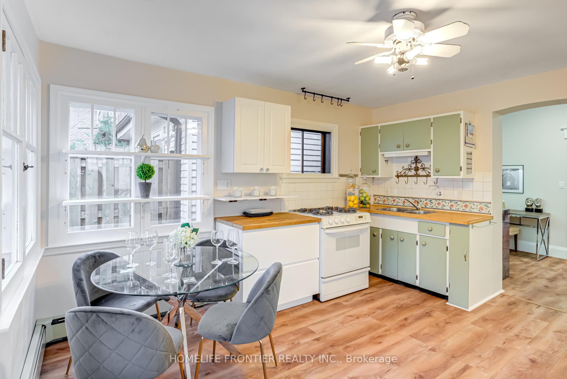 Photo 11 of 517 Main Street, Toronto, Woodbine-Lumsden — HOMEH