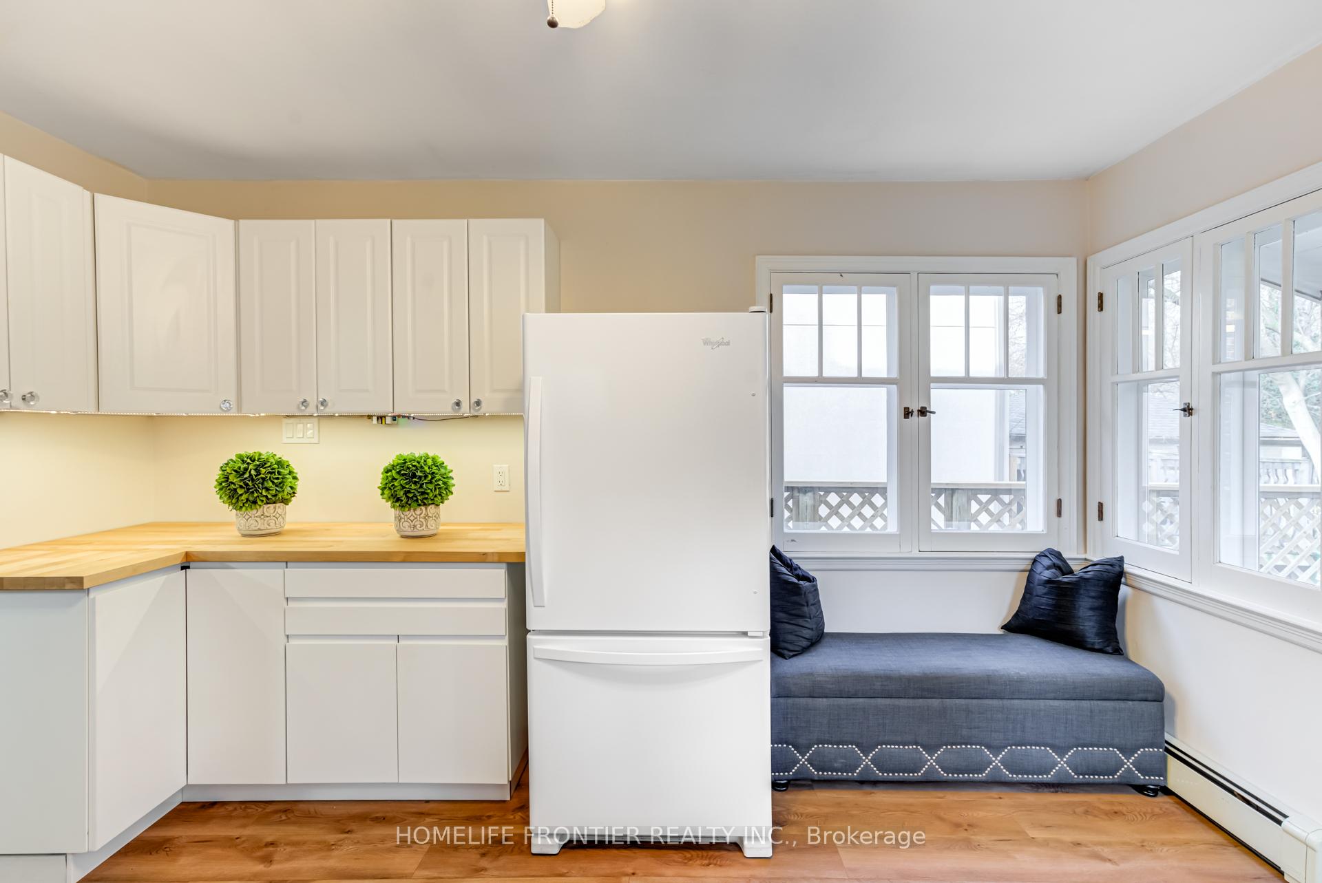 Photo 13 of 517 Main Street, Toronto, Woodbine-Lumsden — HOMEH