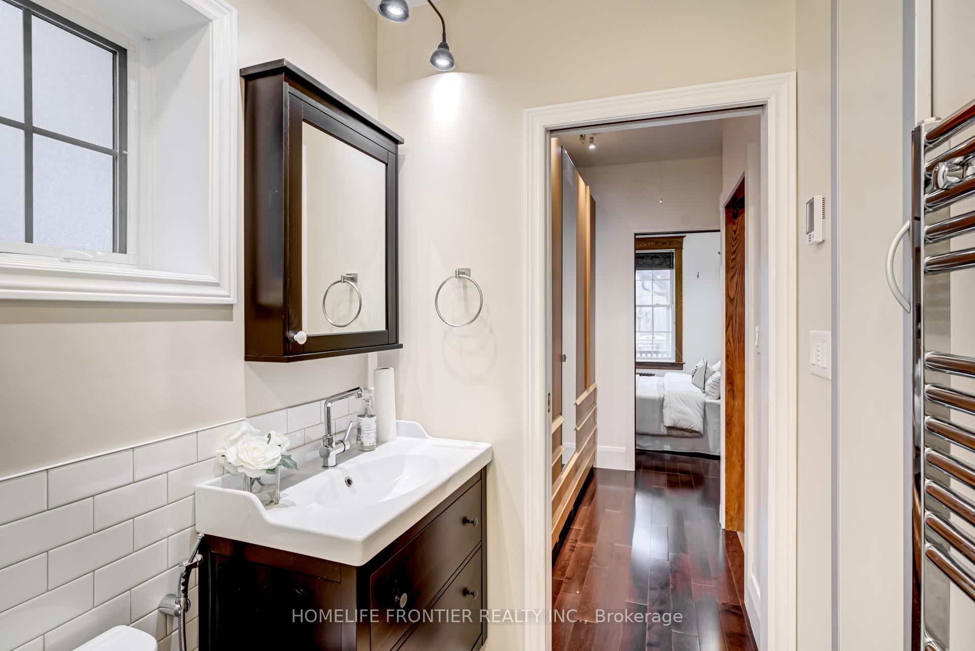 Photo 18 of 517 Main Street, Toronto, Woodbine-Lumsden — HOMEH