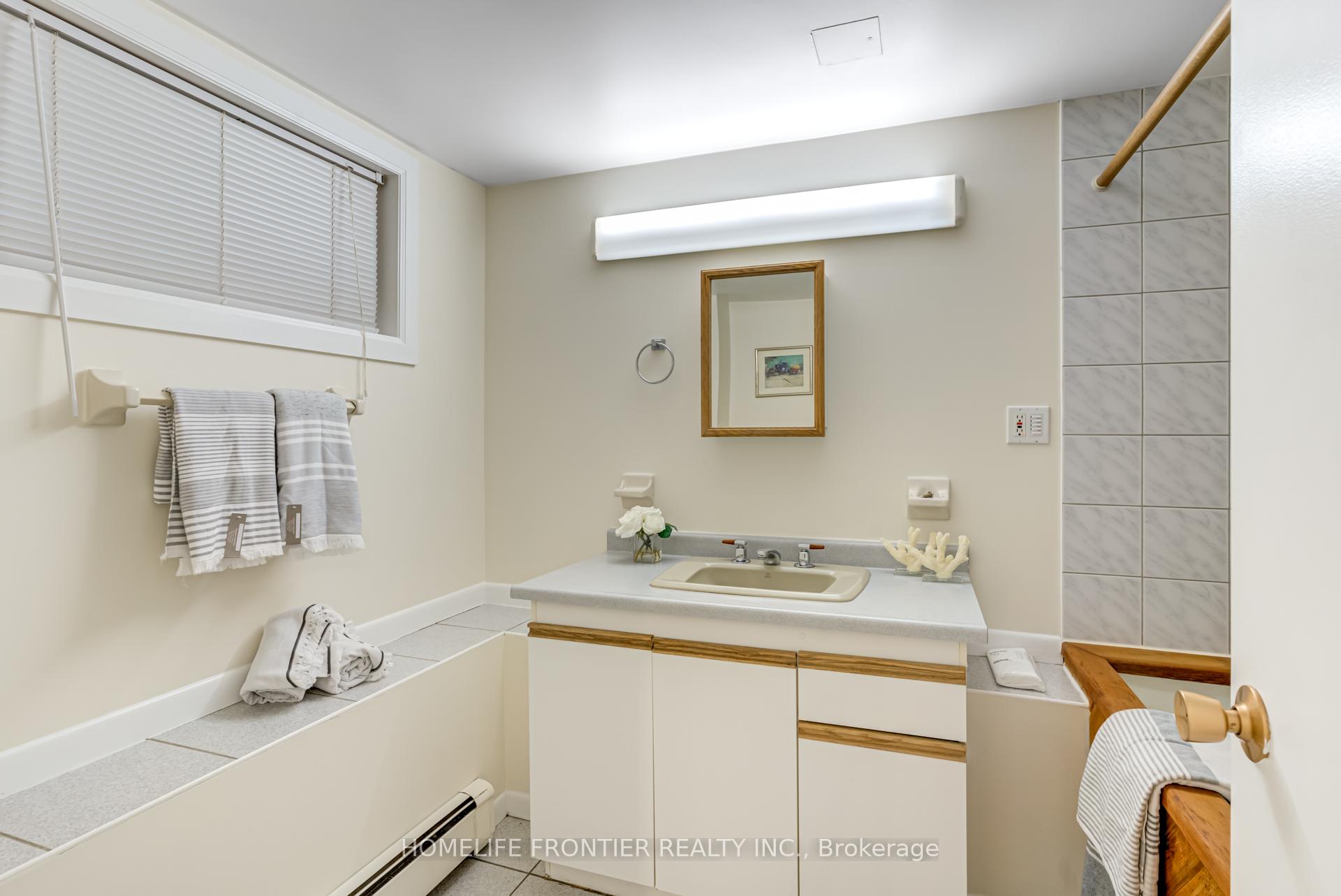 Photo 27 of 517 Main Street, Toronto, Woodbine-Lumsden — HOMEH