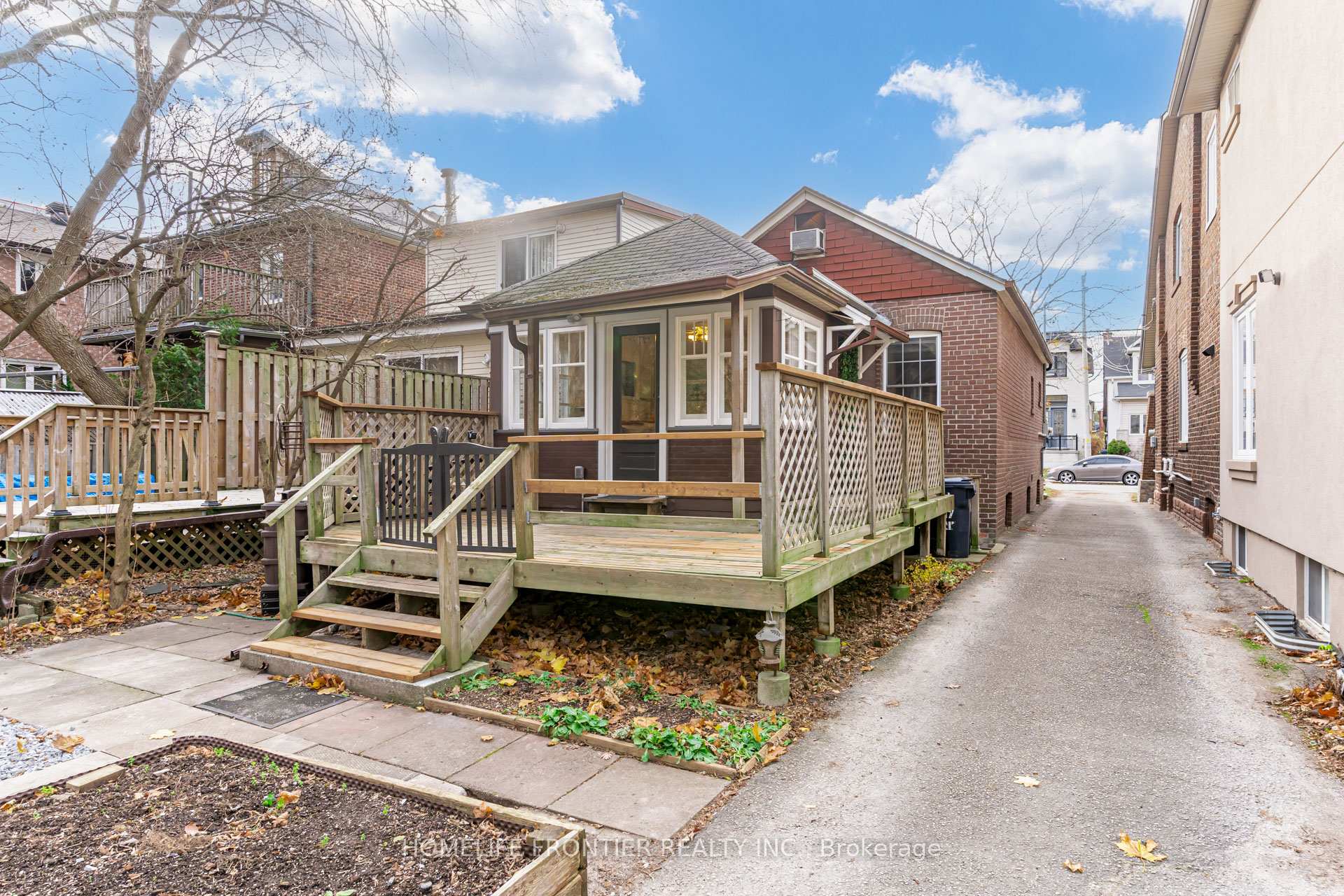 Photo 29 of 517 Main Street, Toronto, Woodbine-Lumsden — HOMEH