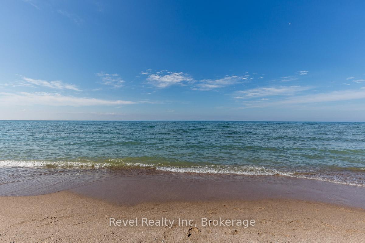 Photo 29 of 1204 Tiny Beaches Road N, Tiny, Rural Tiny — HOMEH