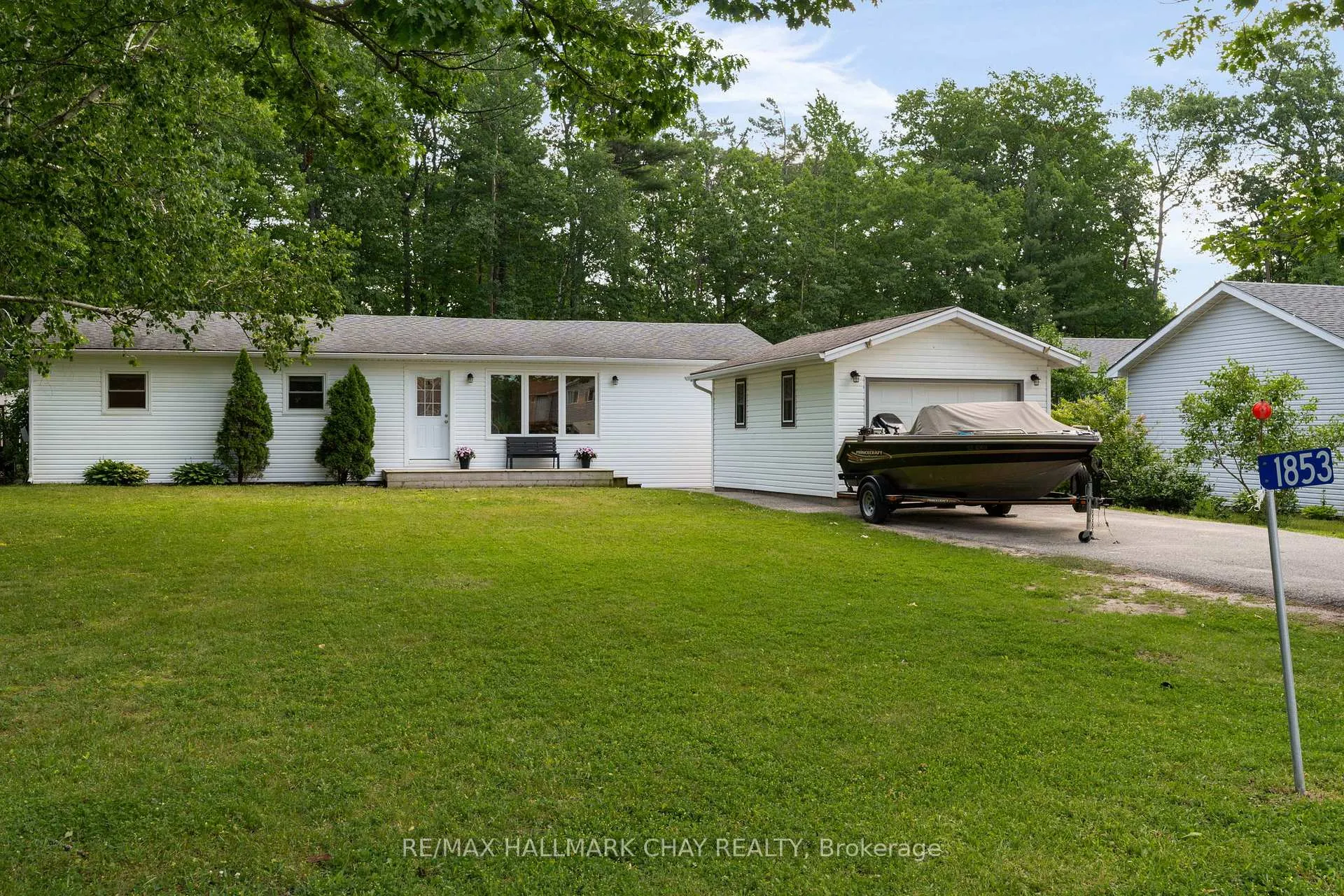 Photo 2 of 1853 River Road W, Wasaga Beach — HOMEH