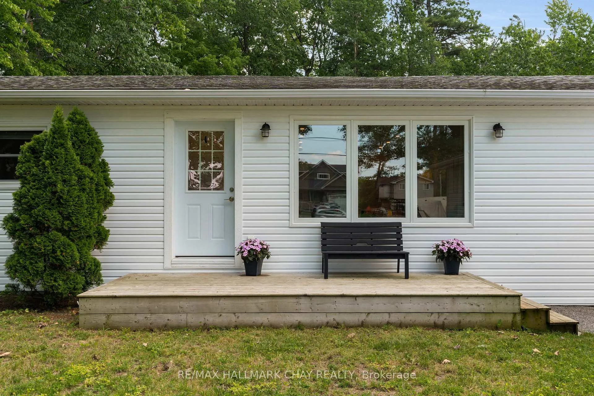 Photo 3 of 1853 River Road W, Wasaga Beach — HOMEH