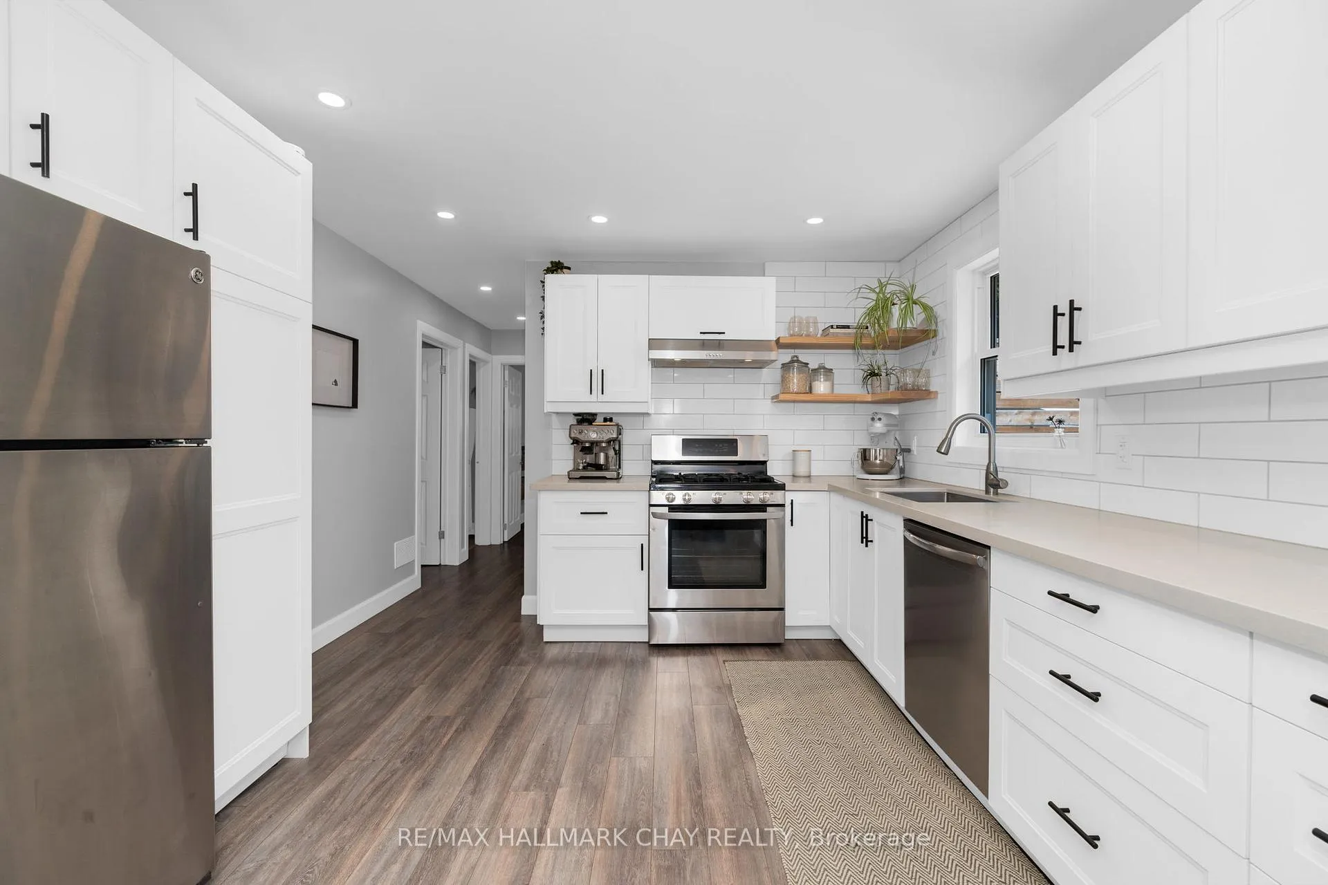Photo 11 of 1853 River Road W, Wasaga Beach — HOMEH