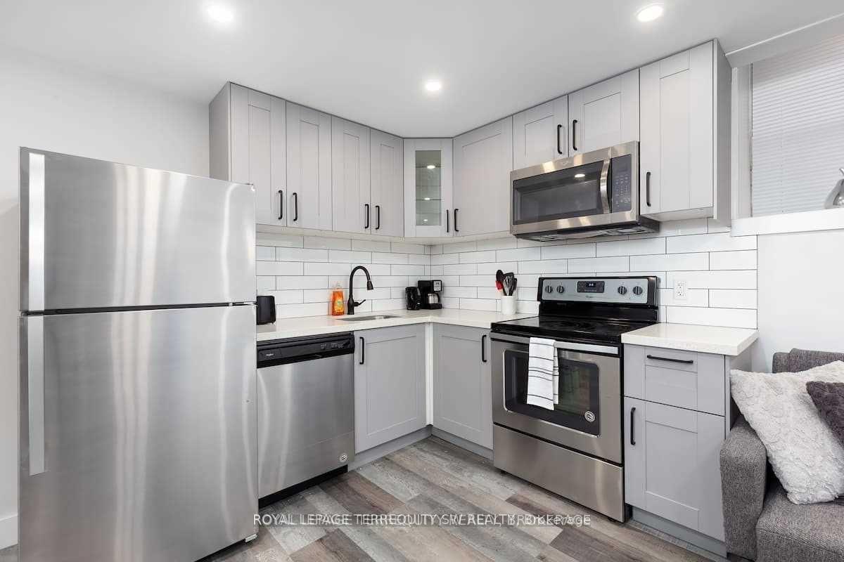 Photo 1 of Unit Lower, 396 Lansdowne Avenue, Toronto, Dufferin Grove — HOMEH