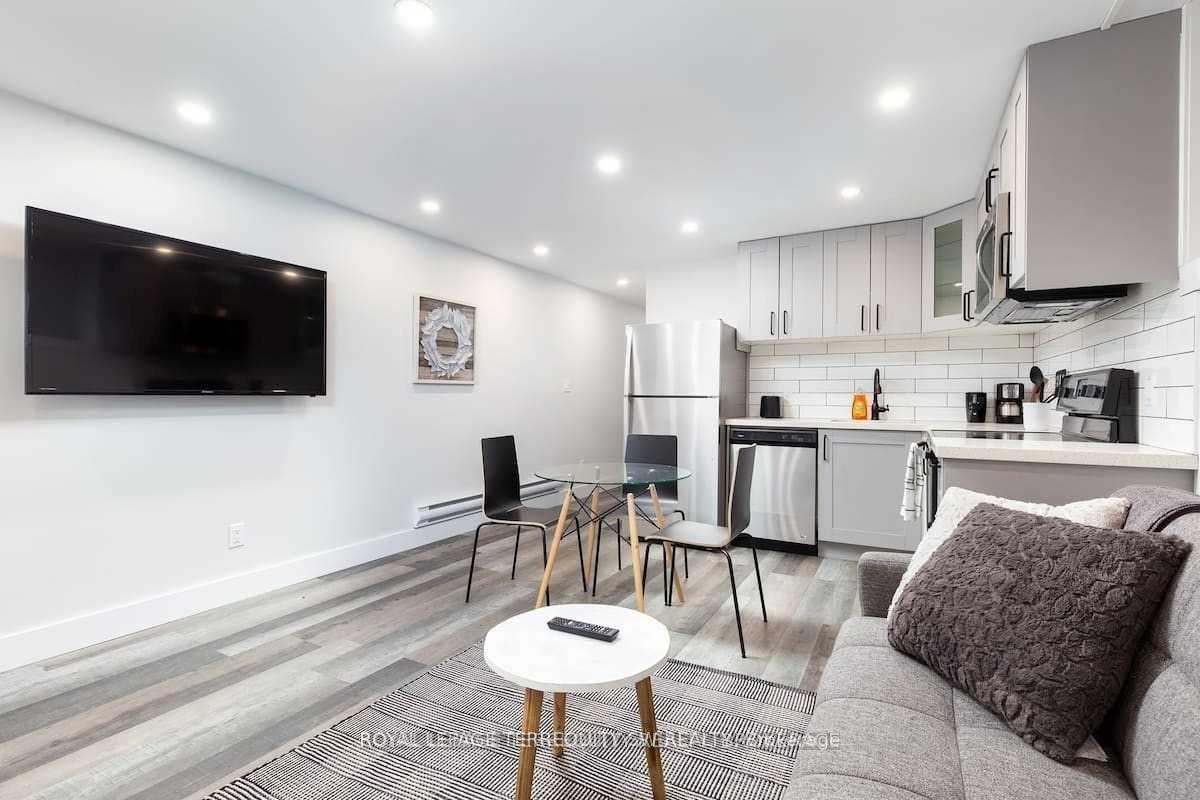 Photo 3 of Unit Lower, 396 Lansdowne Avenue, Toronto, Dufferin Grove — HOMEH