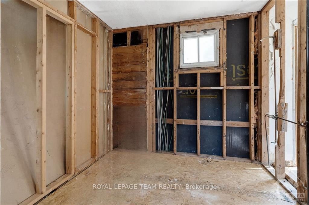 Photo 33 of 1541 Bella Vista Drive, Ottawa, Camelot — HOMEH