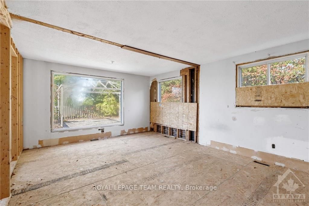 Photo 35 of 1541 Bella Vista Drive, Ottawa, Camelot — HOMEH