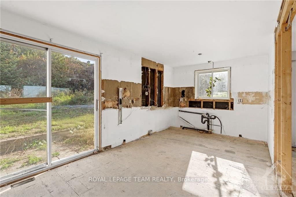 Photo 31 of 1541 Bella Vista Drive, Ottawa, Camelot — HOMEH